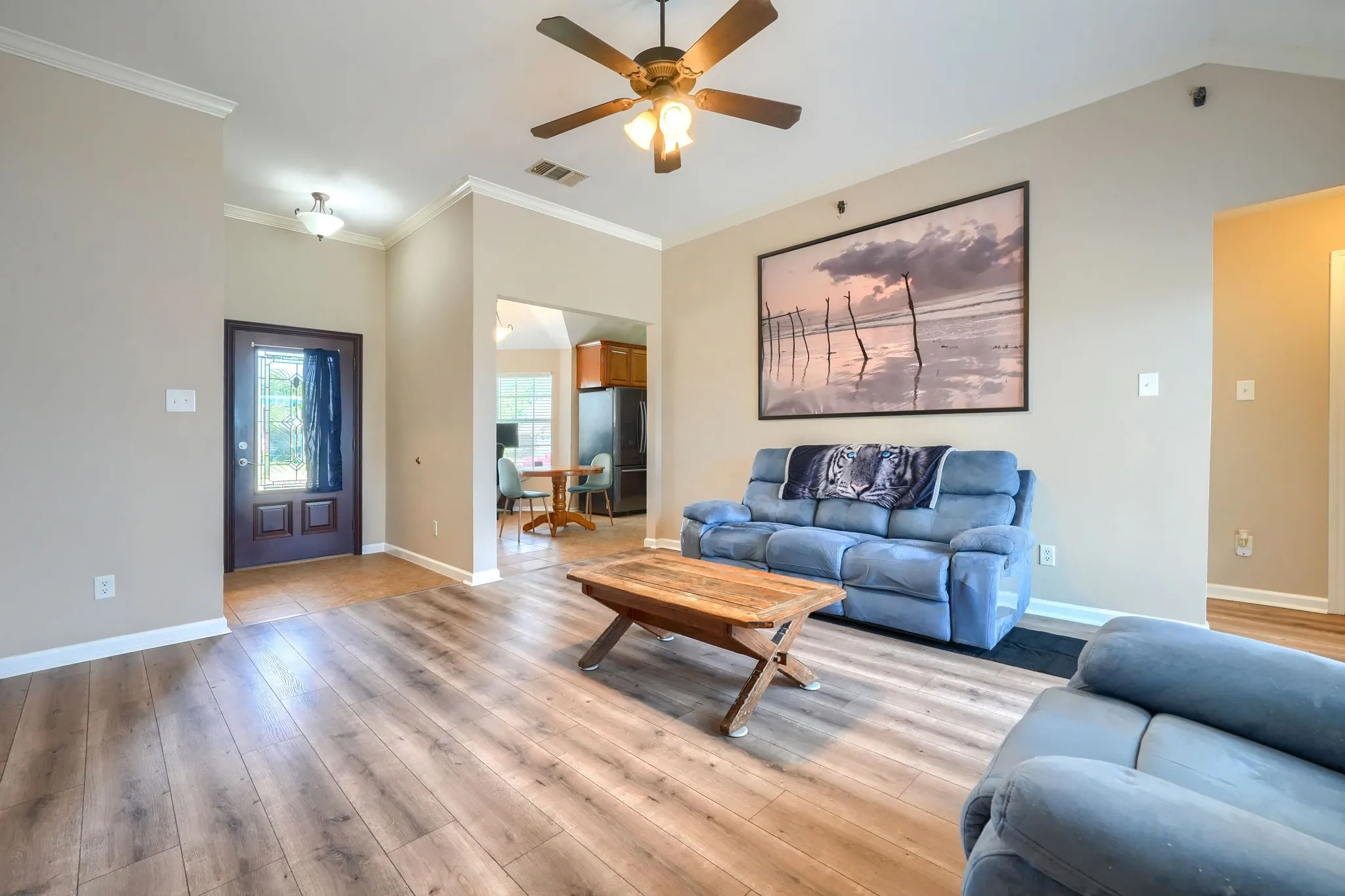 Single Family Residence For Sale in Denton County , 221 Quail Run, Aubrey, Texas 76227, 3 Bedroom, 2 Bathroom, 2 Garage spaces, 1,267 Sqft, built in 2006, mls#21330908, Real Estate Agent in Aubrey, Homes For Sale in Denton county, Homes For Sale in Aubrey, Realtor in Aubrey Texas, Real Estate Brokerage Independent Realty Texas, Luminita Cordes Realtor
