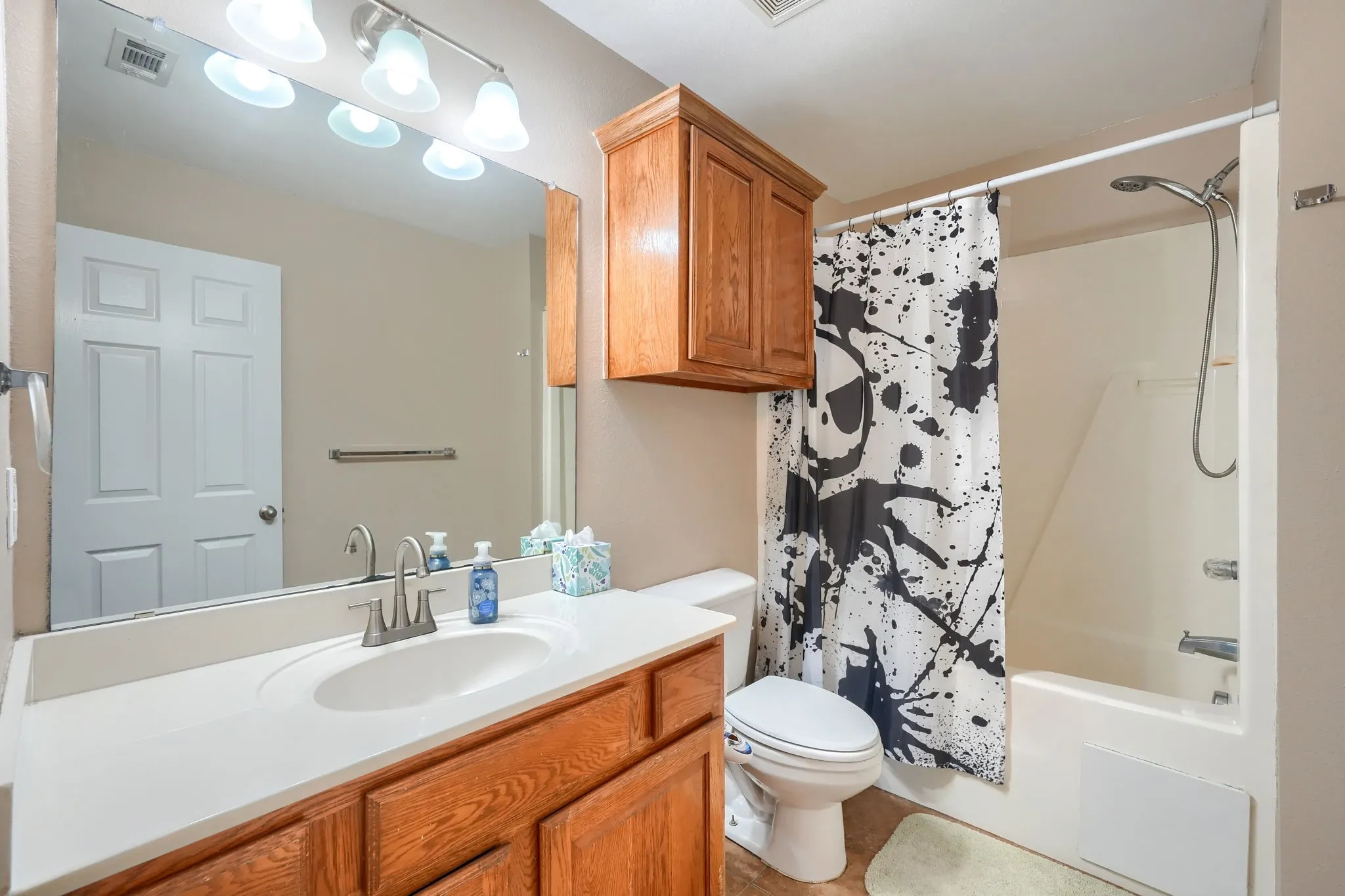 Single Family Residence For Sale in Denton County , 221 Quail Run, Aubrey, Texas 76227, 3 Bedroom, 2 Bathroom, 2 Garage spaces, 1,267 Sqft, built in 2006, mls#21330908, Real Estate Agent in Aubrey, Homes For Sale in Denton county, Homes For Sale in Aubrey, Realtor in Aubrey Texas, Real Estate Brokerage Independent Realty Texas, Luminita Cordes Realtor