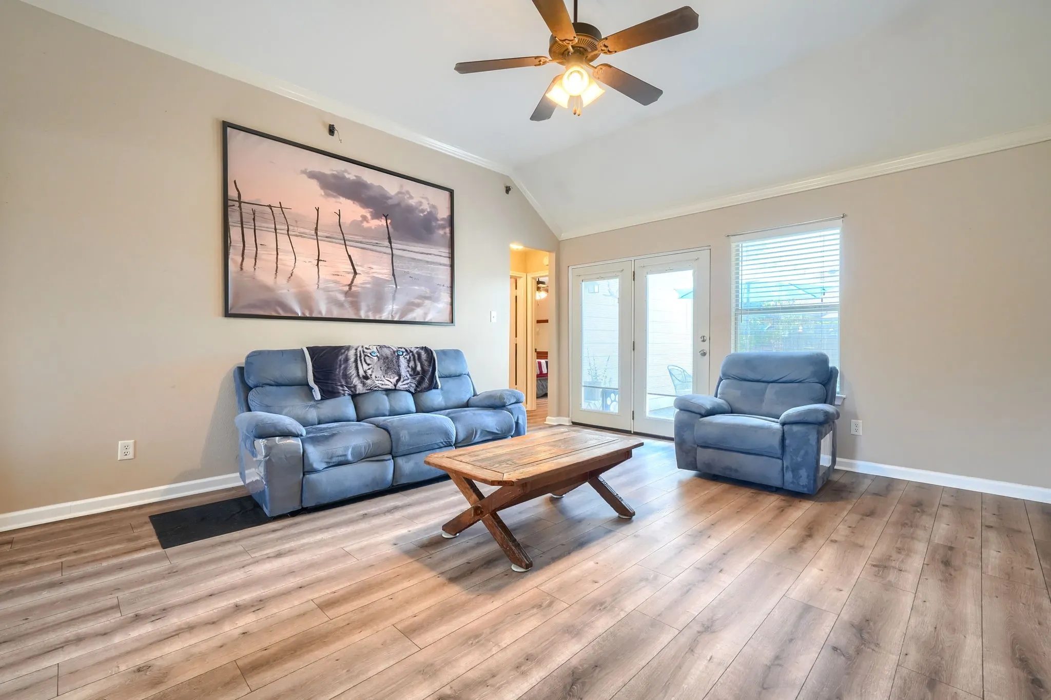 Single Family Residence For Sale in Denton County , 221 Quail Run, Aubrey, Texas 76227, 3 Bedroom, 2 Bathroom, 2 Garage spaces, 1,267 Sqft, built in 2006, mls#21330908, Real Estate Agent in Aubrey, Homes For Sale in Denton county, Homes For Sale in Aubrey, Realtor in Aubrey Texas, Real Estate Brokerage Independent Realty Texas, Luminita Cordes Realtor