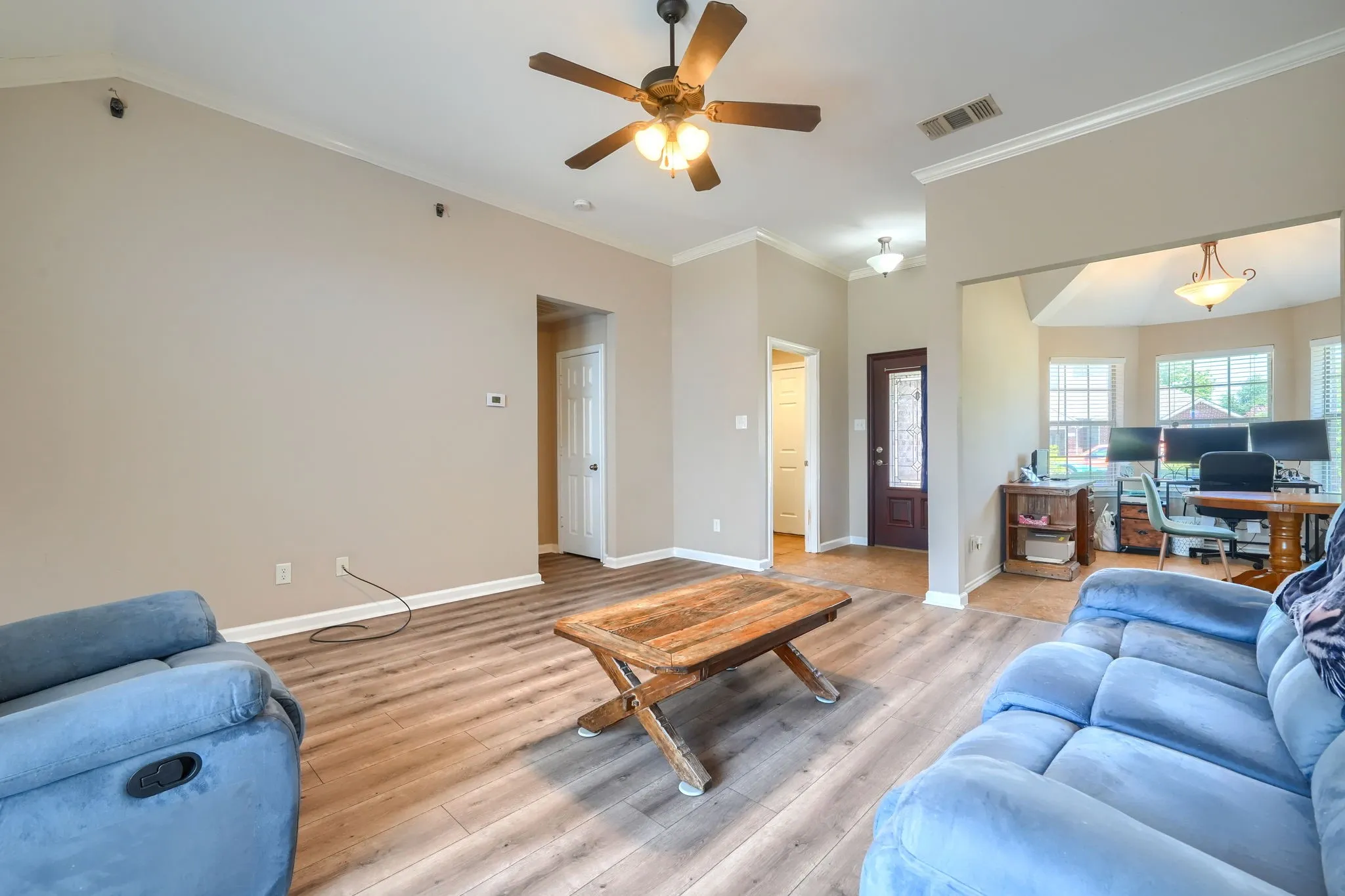 Single Family Residence For Sale in Denton County , 221 Quail Run, Aubrey, Texas 76227, 3 Bedroom, 2 Bathroom, 2 Garage spaces, 1,267 Sqft, built in 2006, mls#21330908, Real Estate Agent in Aubrey, Homes For Sale in Denton county, Homes For Sale in Aubrey, Realtor in Aubrey Texas, Real Estate Brokerage Independent Realty Texas, Luminita Cordes Realtor