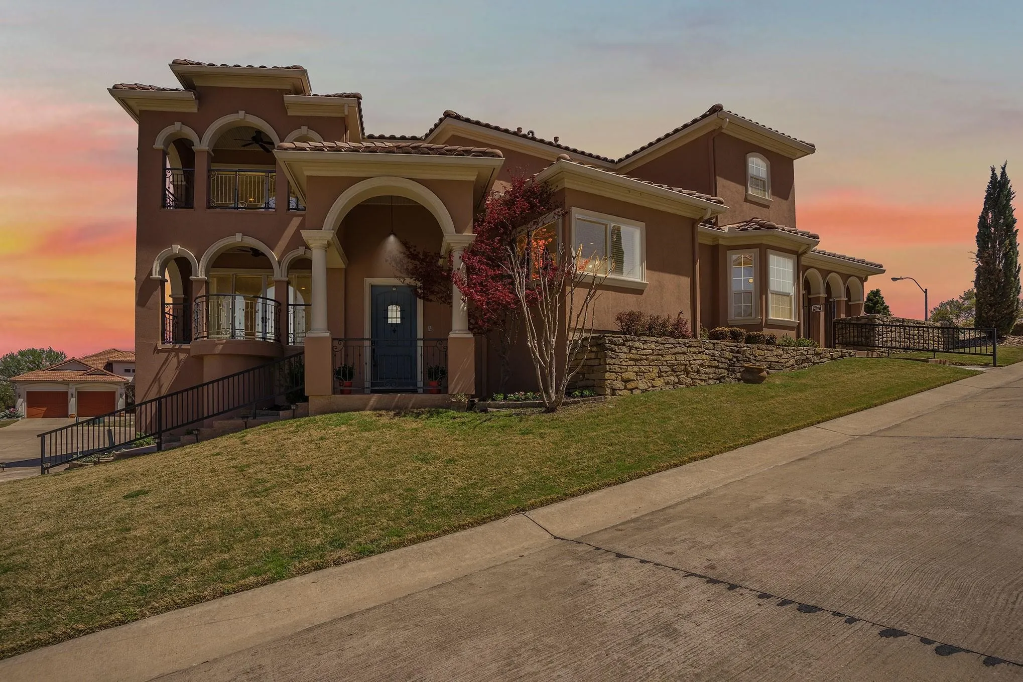 Single Family Residence For Rent in Tarrant County , 7713 Lakeview Circle, Fort Worth, Texas 76179, 4 Bedroom, 3 Bathroom, 2 Garage spaces, 3,817 Sqft, built in 2006, mls#21335104, Real Estate Agent in Fort Worth, Homes For Rent in Tarrant county, Homes For Rent in Fort Worth, Realtor in Fort Worth Texas, Real Estate Brokerage Independent Realty Texas, Luminita Cordes Realtor