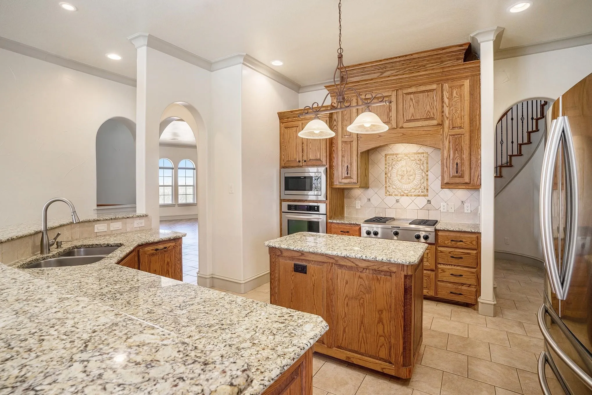 Single Family Residence For Rent in Tarrant County , 7713 Lakeview Circle, Fort Worth, Texas 76179, 4 Bedroom, 3 Bathroom, 2 Garage spaces, 3,817 Sqft, built in 2006, mls#21335104, Real Estate Agent in Fort Worth, Homes For Rent in Tarrant county, Homes For Rent in Fort Worth, Realtor in Fort Worth Texas, Real Estate Brokerage Independent Realty Texas, Luminita Cordes Realtor