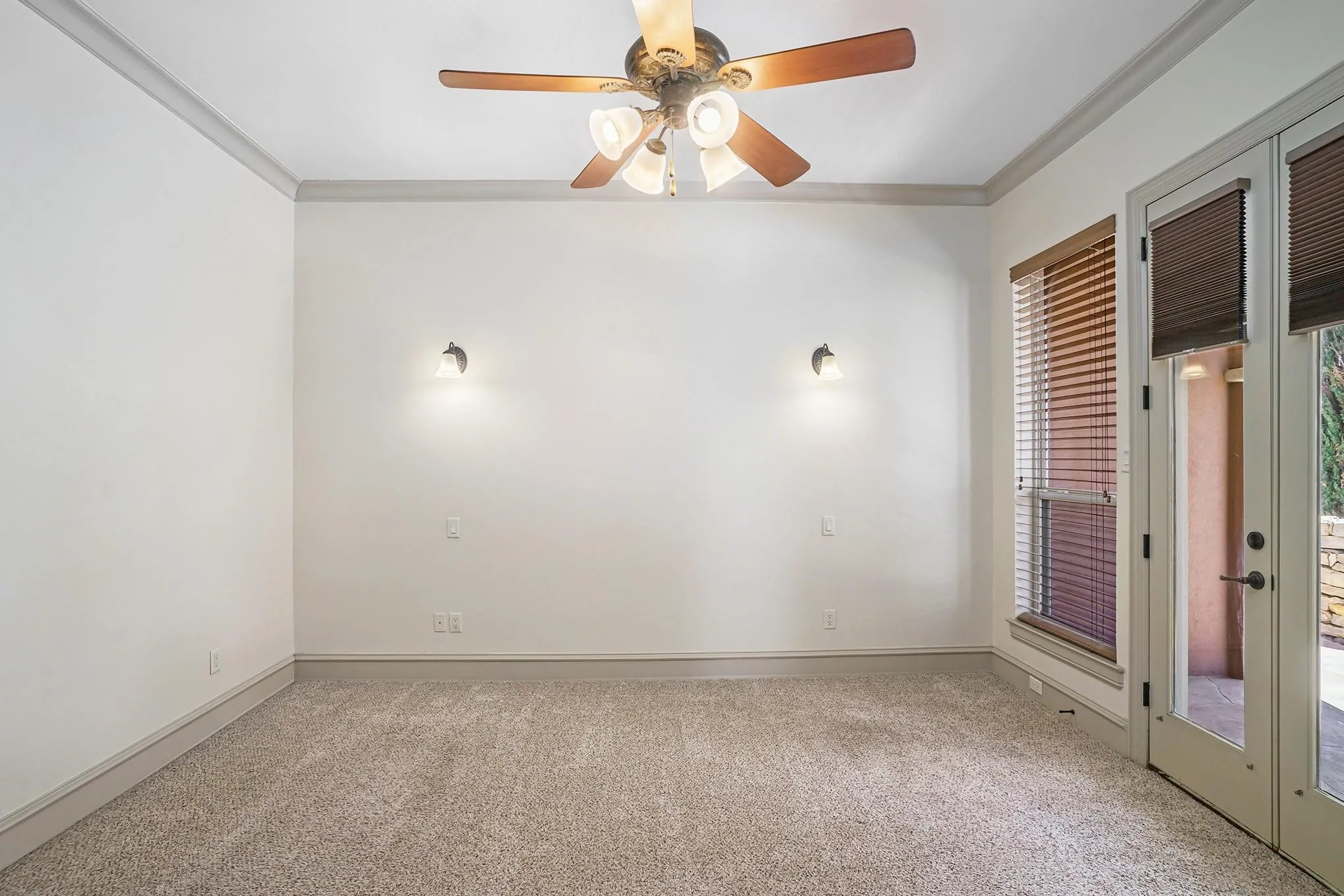 Single Family Residence For Rent in Tarrant County , 7713 Lakeview Circle, Fort Worth, Texas 76179, 4 Bedroom, 3 Bathroom, 2 Garage spaces, 3,817 Sqft, built in 2006, mls#21335104, Real Estate Agent in Fort Worth, Homes For Rent in Tarrant county, Homes For Rent in Fort Worth, Realtor in Fort Worth Texas, Real Estate Brokerage Independent Realty Texas, Luminita Cordes Realtor