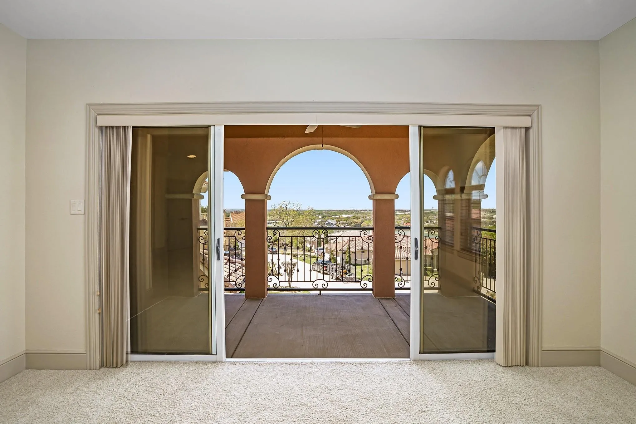 Single Family Residence For Rent in Tarrant County , 7713 Lakeview Circle, Fort Worth, Texas 76179, 4 Bedroom, 3 Bathroom, 2 Garage spaces, 3,817 Sqft, built in 2006, mls#21335104, Real Estate Agent in Fort Worth, Homes For Rent in Tarrant county, Homes For Rent in Fort Worth, Realtor in Fort Worth Texas, Real Estate Brokerage Independent Realty Texas, Luminita Cordes Realtor