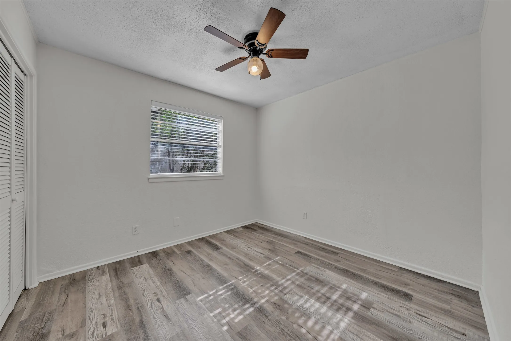 Single Family Residence For Sale in Palo Pinto County , 3407 NE 10th Street, Mineral Wells, Texas 76067, 4 Bedroom, 2 Bathroom, Garage spaces, 1,959 Sqft, built in 1967, mls#21334892, Real Estate Agent in Mineral Wells, Homes For Sale in Palo Pinto county, Homes For Sale in Mineral Wells, Realtor in Mineral Wells Texas, Real Estate Brokerage Independent Realty Texas, Luminita Cordes Realtor