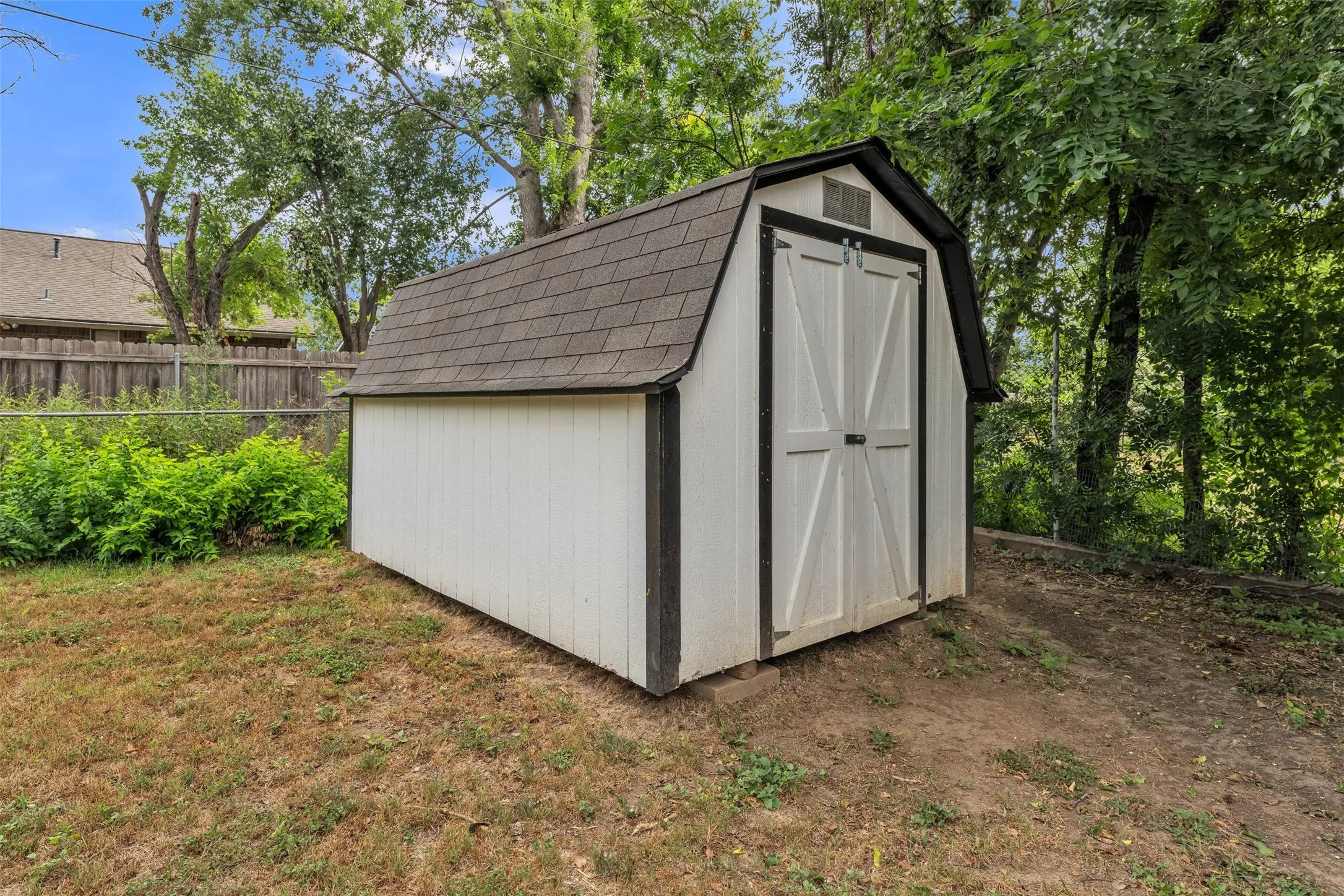 Single Family Residence For Sale in Palo Pinto County , 3407 NE 10th Street, Mineral Wells, Texas 76067, 4 Bedroom, 2 Bathroom, Garage spaces, 1,959 Sqft, built in 1967, mls#21334892, Real Estate Agent in Mineral Wells, Homes For Sale in Palo Pinto county, Homes For Sale in Mineral Wells, Realtor in Mineral Wells Texas, Real Estate Brokerage Independent Realty Texas, Luminita Cordes Realtor