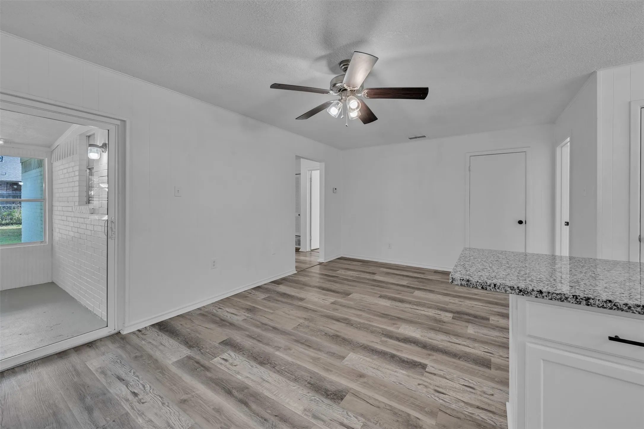 Single Family Residence For Sale in Palo Pinto County , 3407 NE 10th Street, Mineral Wells, Texas 76067, 4 Bedroom, 2 Bathroom, Garage spaces, 1,959 Sqft, built in 1967, mls#21334892, Real Estate Agent in Mineral Wells, Homes For Sale in Palo Pinto county, Homes For Sale in Mineral Wells, Realtor in Mineral Wells Texas, Real Estate Brokerage Independent Realty Texas, Luminita Cordes Realtor