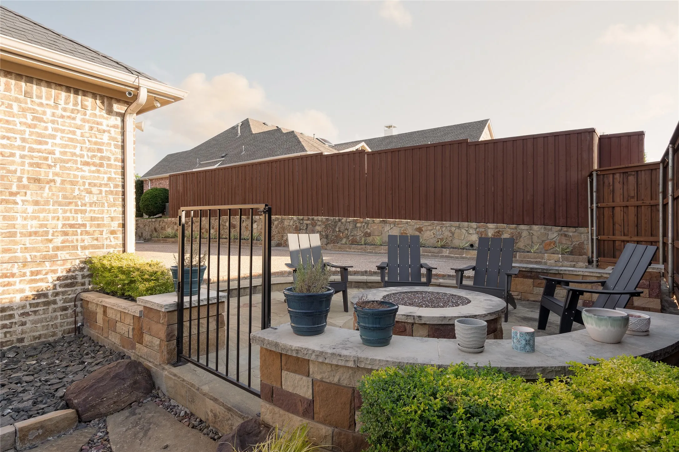 Single Family Residence For Sale in Denton County , 2312 Maidens Castle Drive, Lewisville, Texas 75056, 4 Bedroom, 5 Bathroom, 3 Garage spaces, 4,306 Sqft, built in 2007, mls#21334937, Real Estate Agent in Lewisville, Homes For Sale in Denton county, Homes For Sale in Lewisville, Realtor in Lewisville Texas, Real Estate Brokerage Independent Realty Texas, Luminita Cordes Realtor