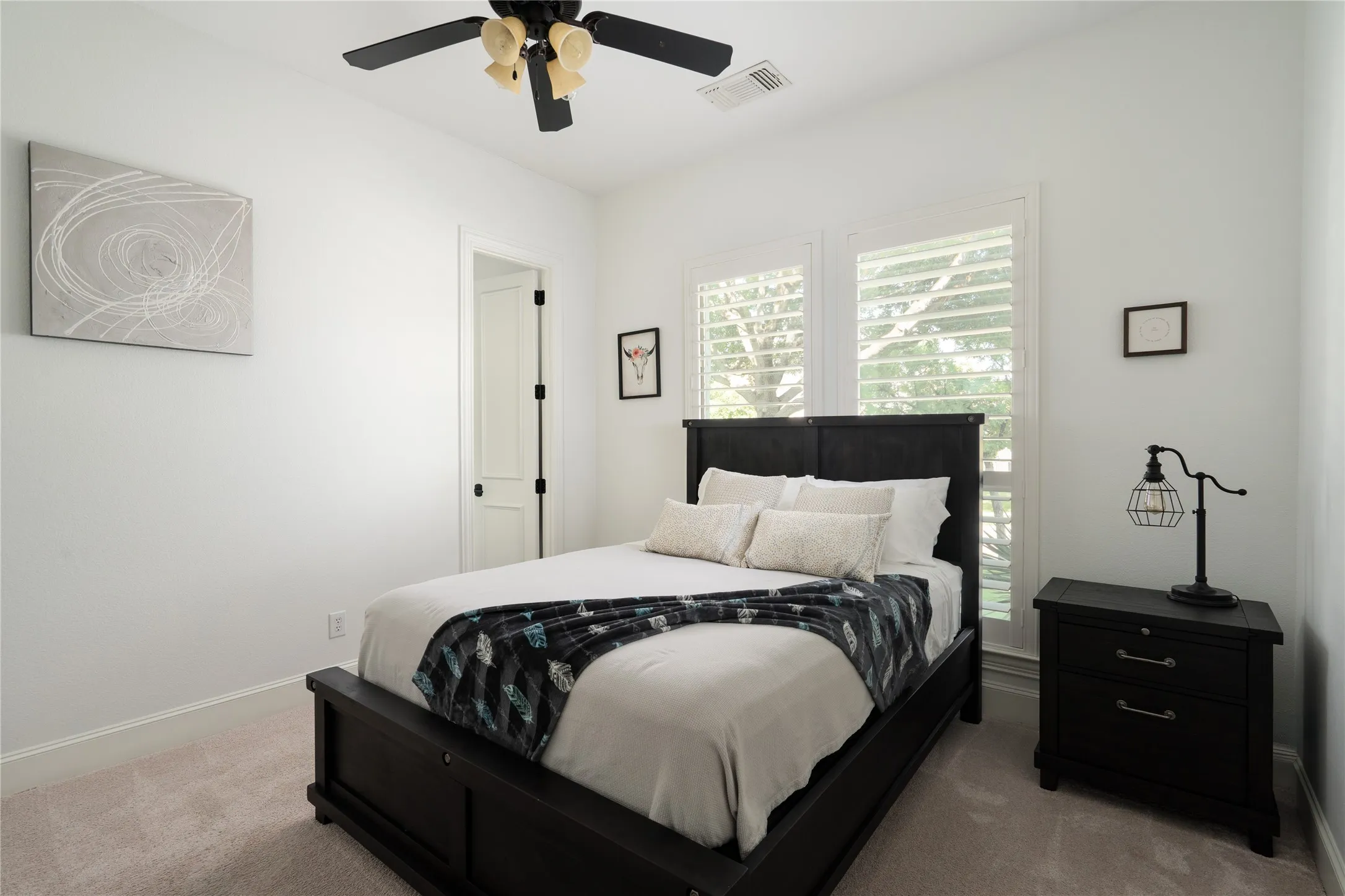 Single Family Residence For Sale in Denton County , 2312 Maidens Castle Drive, Lewisville, Texas 75056, 4 Bedroom, 5 Bathroom, 3 Garage spaces, 4,306 Sqft, built in 2007, mls#21334937, Real Estate Agent in Lewisville, Homes For Sale in Denton county, Homes For Sale in Lewisville, Realtor in Lewisville Texas, Real Estate Brokerage Independent Realty Texas, Luminita Cordes Realtor