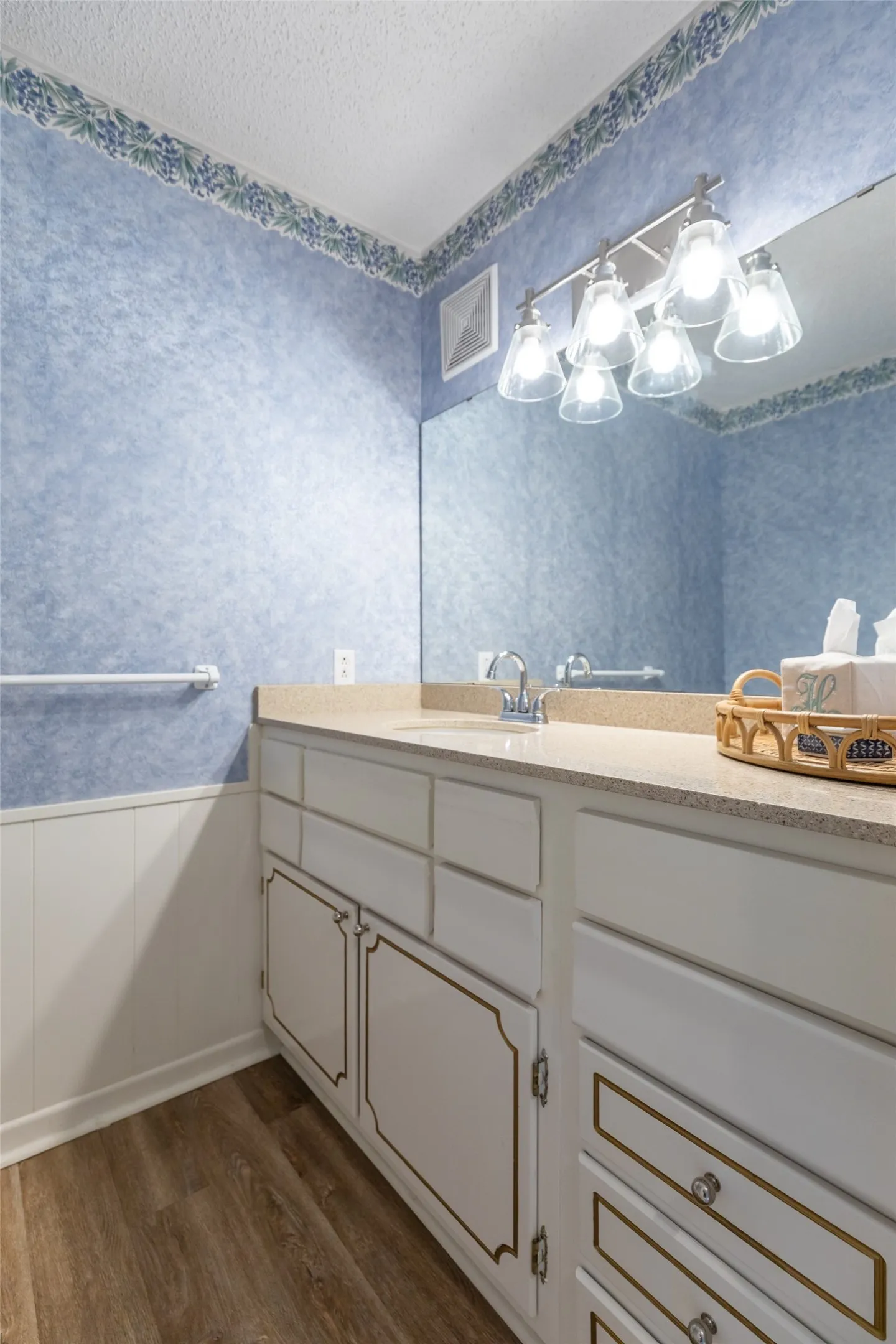 Condominium For Sale in Taylor County , 2732 Barrow Street, Abilene, Texas 79605, 3 Bedroom, 3 Bathroom, 2 Garage spaces, 2,758 Sqft, built in 1974, mls#21333357, Real Estate Agent in Abilene, Homes For Sale in Taylor county, Homes For Sale in Abilene, Realtor in Abilene Texas, Real Estate Brokerage Independent Realty Texas, Luminita Cordes Realtor