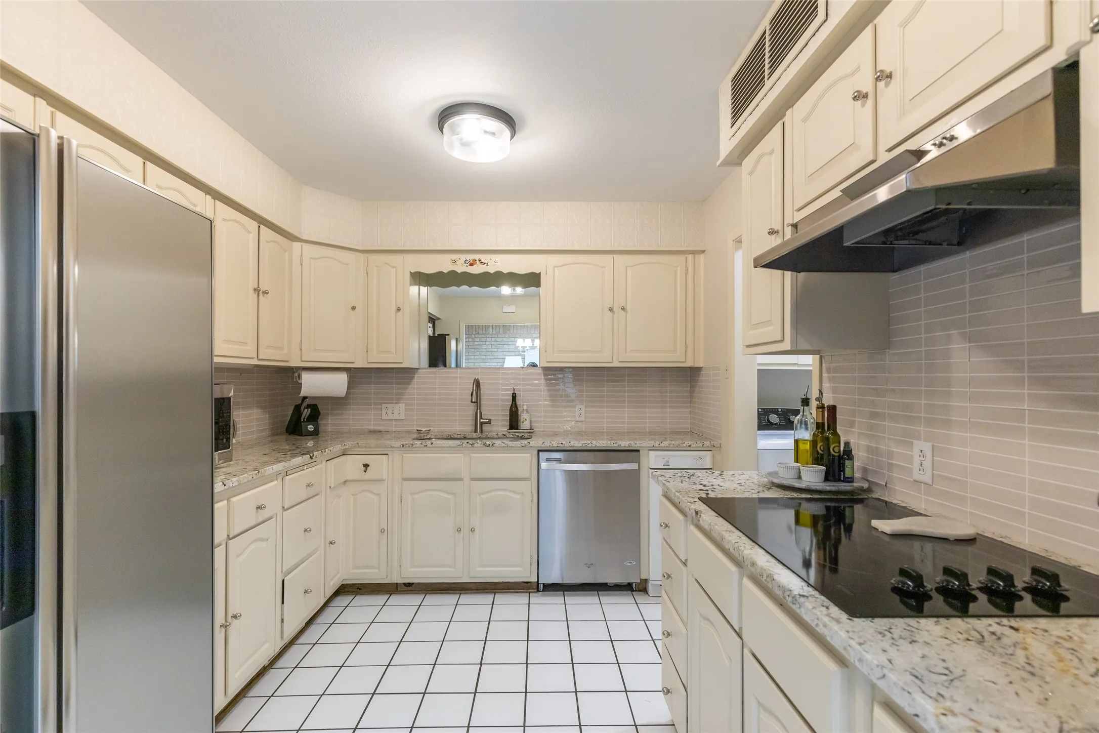Condominium For Sale in Taylor County , 2732 Barrow Street, Abilene, Texas 79605, 3 Bedroom, 3 Bathroom, 2 Garage spaces, 2,758 Sqft, built in 1974, mls#21333357, Real Estate Agent in Abilene, Homes For Sale in Taylor county, Homes For Sale in Abilene, Realtor in Abilene Texas, Real Estate Brokerage Independent Realty Texas, Luminita Cordes Realtor