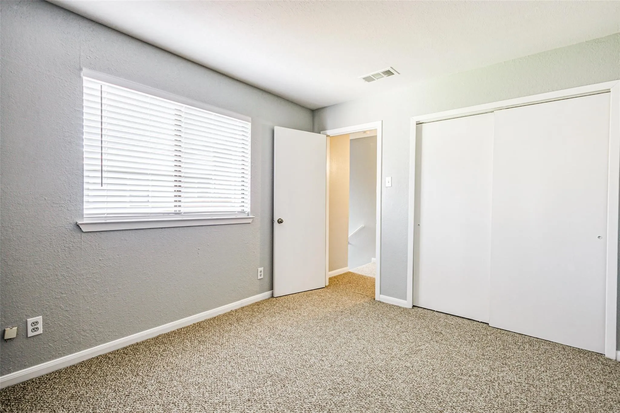 Condominium For Rent in Dallas County , 2240 Tarpley Road 324, Carrollton, Texas 75006, 3 Bedroom, 2 Bathroom, Garage spaces, 1,083 Sqft, built in 1982, mls#21335132, Real Estate Agent in Carrollton, Homes For Rent in Dallas county, Homes For Rent in Carrollton, Realtor in Carrollton Texas, Real Estate Brokerage Independent Realty Texas, Luminita Cordes Realtor
