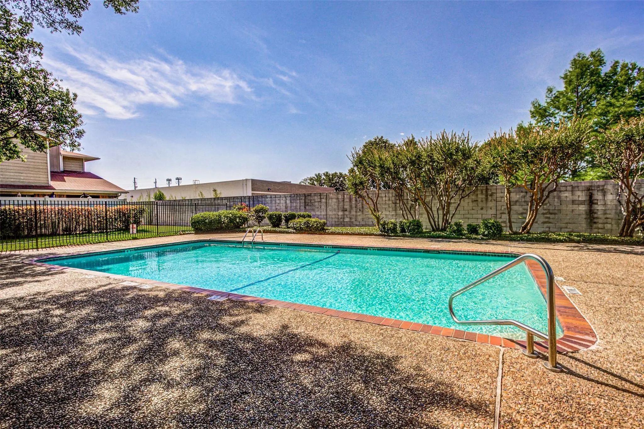 Condominium For Rent in Dallas County , 2240 Tarpley Road 324, Carrollton, Texas 75006, 3 Bedroom, 2 Bathroom, Garage spaces, 1,083 Sqft, built in 1982, mls#21335132, Real Estate Agent in Carrollton, Homes For Rent in Dallas county, Homes For Rent in Carrollton, Realtor in Carrollton Texas, Real Estate Brokerage Independent Realty Texas, Luminita Cordes Realtor