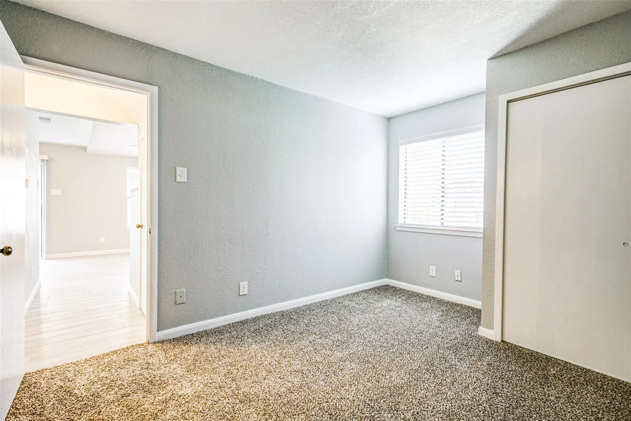 Condominium For Rent in Dallas County , 2240 Tarpley Road 324, Carrollton, Texas 75006, 3 Bedroom, 2 Bathroom, Garage spaces, 1,083 Sqft, built in 1982, mls#21335132, Real Estate Agent in Carrollton, Homes For Rent in Dallas county, Homes For Rent in Carrollton, Realtor in Carrollton Texas, Real Estate Brokerage Independent Realty Texas, Luminita Cordes Realtor
