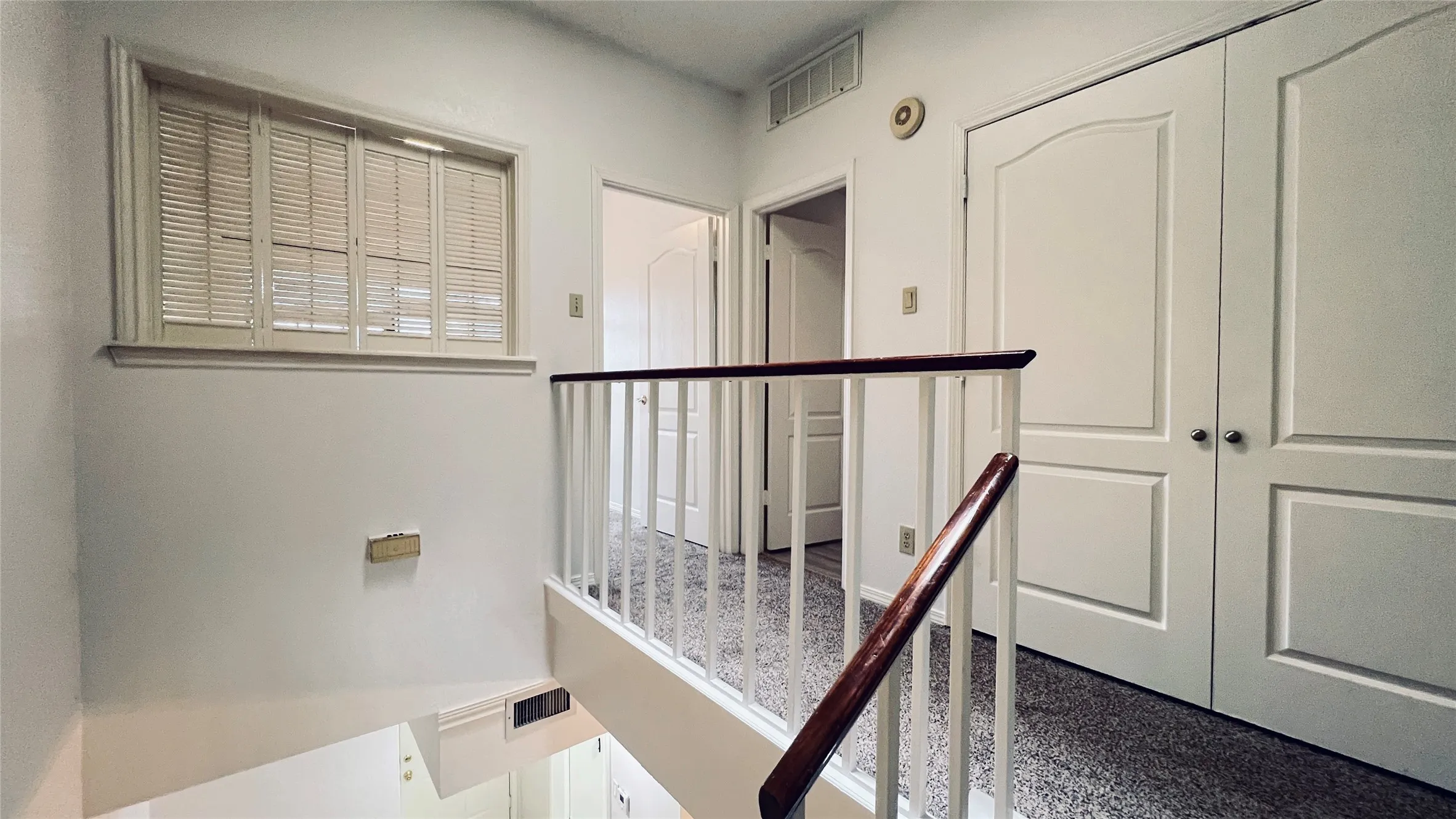 Condominium For Rent in Collin County , 5859 Frankford Road 1009, Dallas, Texas 75252, 2 Bedroom, 2 Bathroom, Garage spaces, 1,151 Sqft, built in 1985, mls#21334658, Real Estate Agent in Dallas, Homes For Rent in Collin county, Homes For Rent in Dallas, Realtor in Dallas Texas, Real Estate Brokerage Independent Realty Texas, Luminita Cordes Realtor