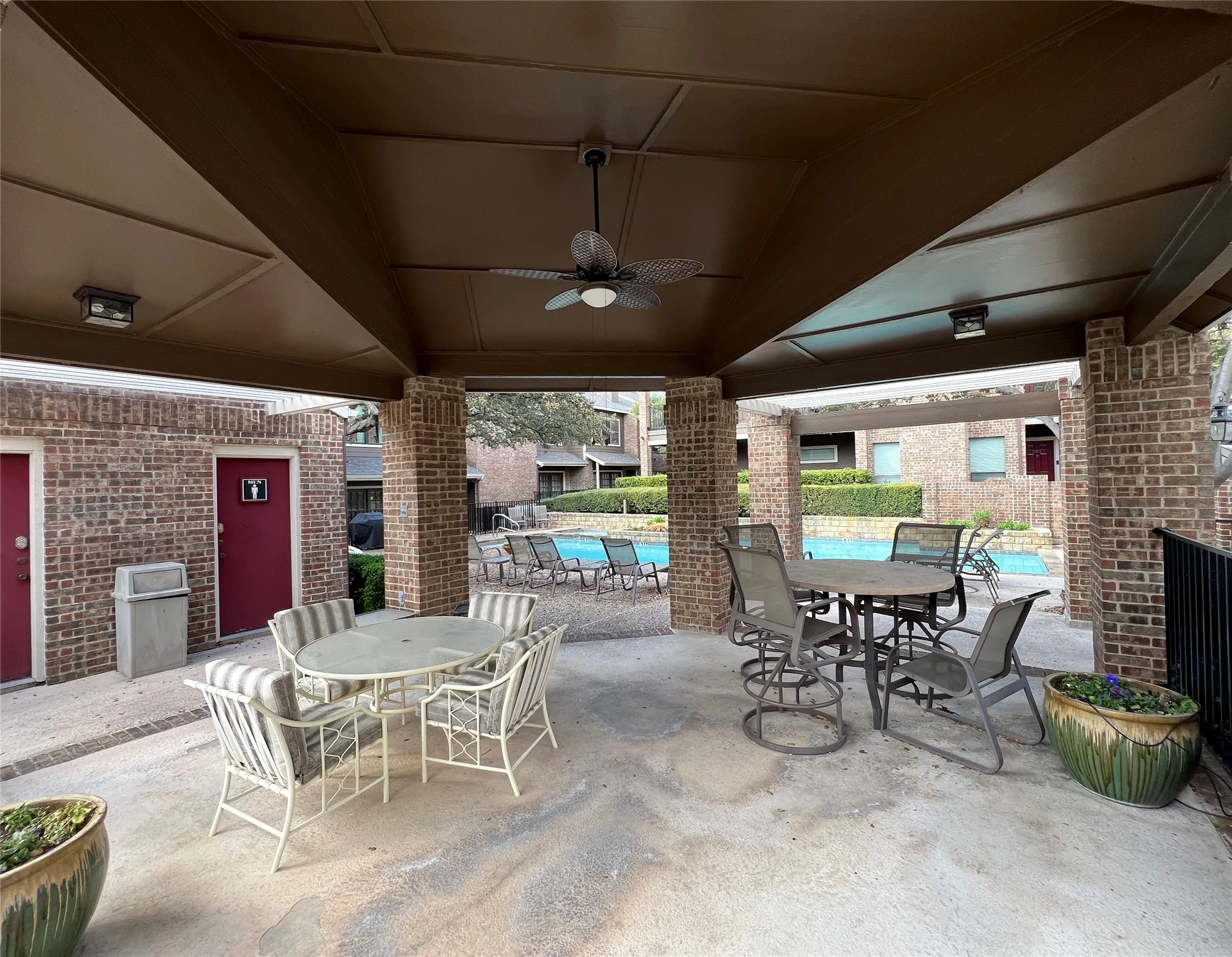 Condominium For Rent in Collin County , 5859 Frankford Road 1009, Dallas, Texas 75252, 2 Bedroom, 2 Bathroom, Garage spaces, 1,151 Sqft, built in 1985, mls#21334658, Real Estate Agent in Dallas, Homes For Rent in Collin county, Homes For Rent in Dallas, Realtor in Dallas Texas, Real Estate Brokerage Independent Realty Texas, Luminita Cordes Realtor