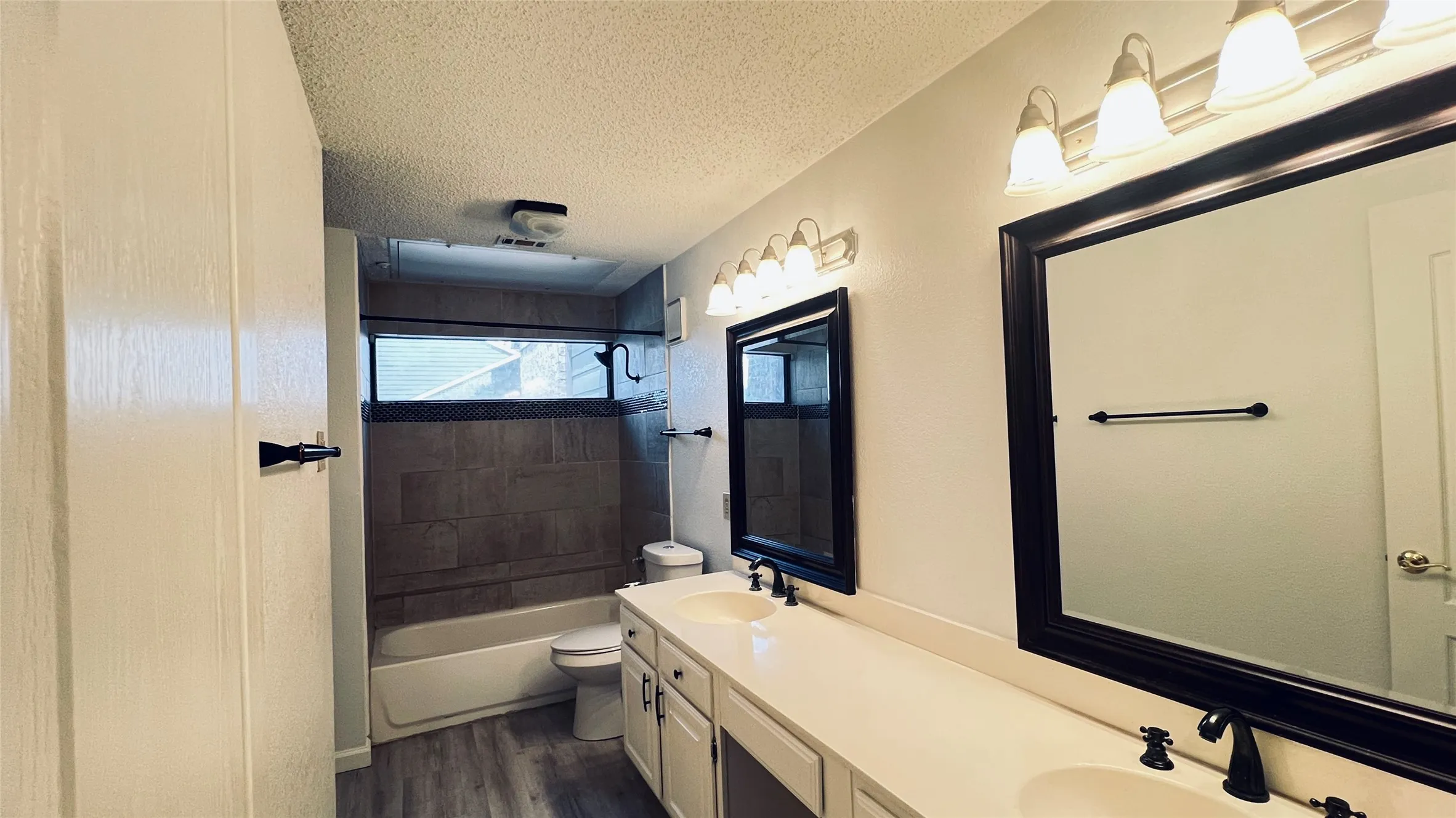 Condominium For Rent in Collin County , 5859 Frankford Road 1009, Dallas, Texas 75252, 2 Bedroom, 2 Bathroom, Garage spaces, 1,151 Sqft, built in 1985, mls#21334658, Real Estate Agent in Dallas, Homes For Rent in Collin county, Homes For Rent in Dallas, Realtor in Dallas Texas, Real Estate Brokerage Independent Realty Texas, Luminita Cordes Realtor