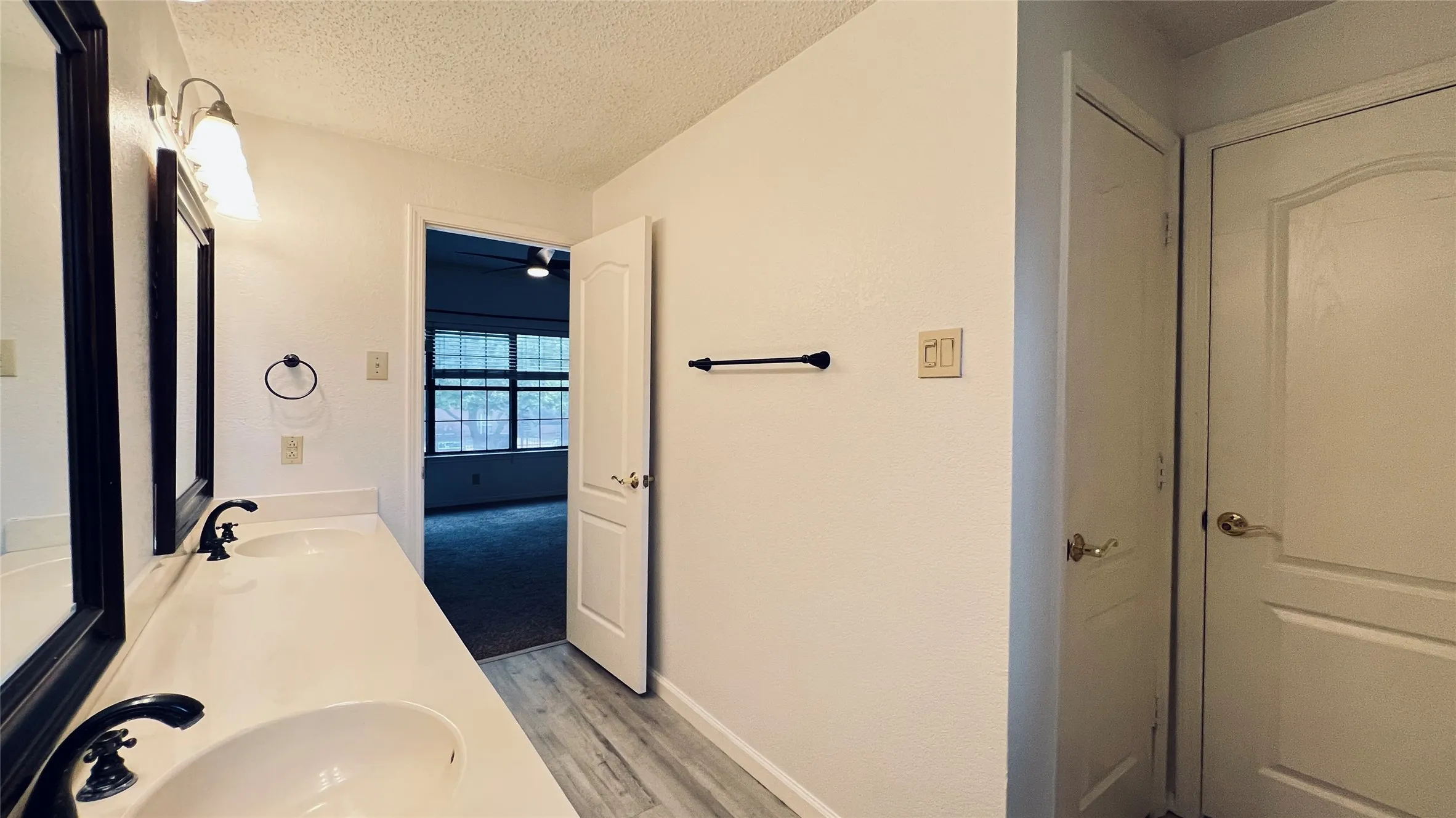 Condominium For Rent in Collin County , 5859 Frankford Road 1009, Dallas, Texas 75252, 2 Bedroom, 2 Bathroom, Garage spaces, 1,151 Sqft, built in 1985, mls#21334658, Real Estate Agent in Dallas, Homes For Rent in Collin county, Homes For Rent in Dallas, Realtor in Dallas Texas, Real Estate Brokerage Independent Realty Texas, Luminita Cordes Realtor