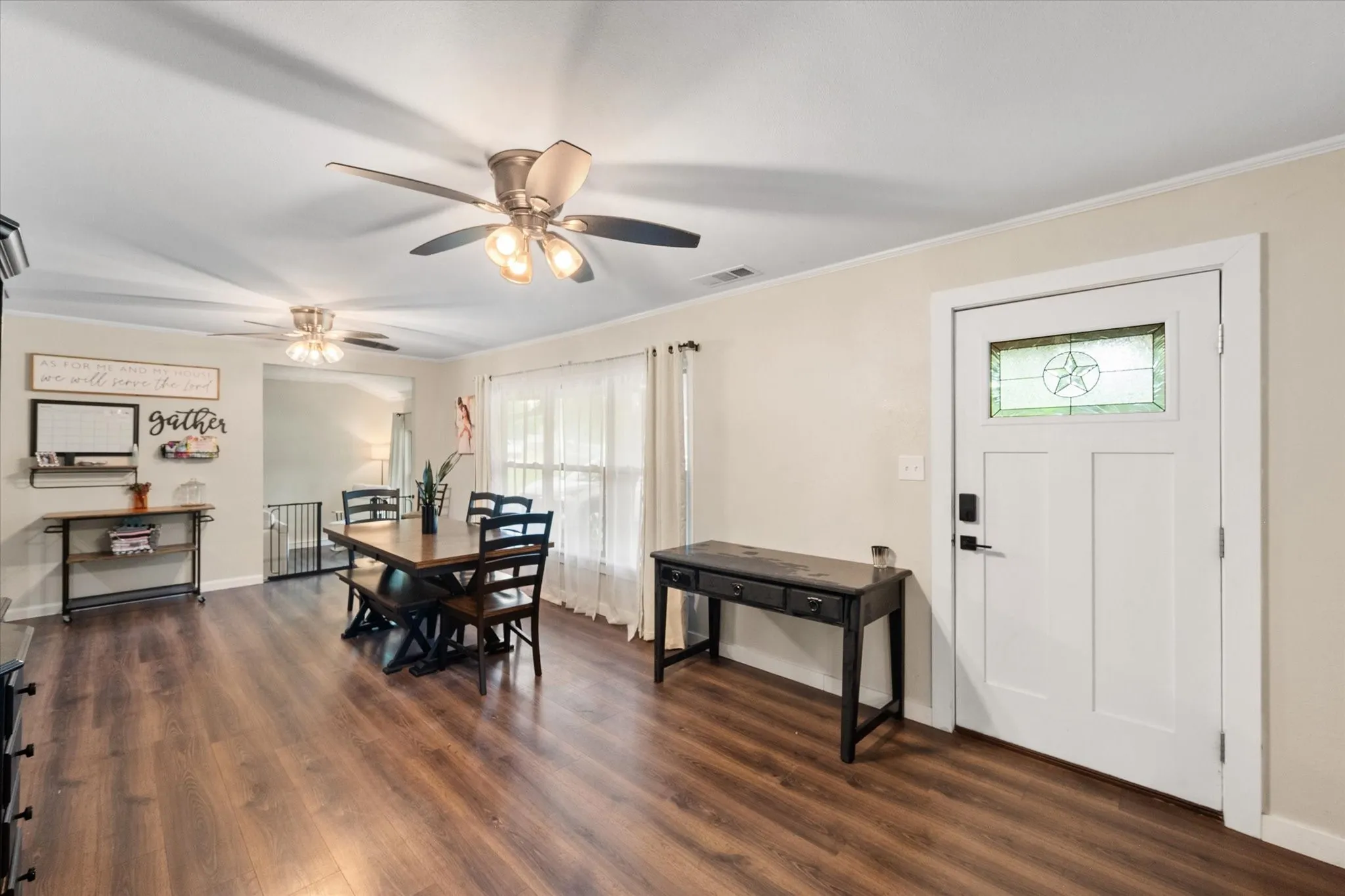 Single Family Residence For Sale in Navarro County , 1437 Ficklin Avenue, Corsicana, Texas 75110, 3 Bedroom, 2 Bathroom, Garage spaces, 1,592 Sqft, built in 1956, mls#21334865, Real Estate Agent in Corsicana, Homes For Sale in Navarro county, Homes For Sale in Corsicana, Realtor in Corsicana Texas, Real Estate Brokerage Independent Realty Texas, Luminita Cordes Realtor