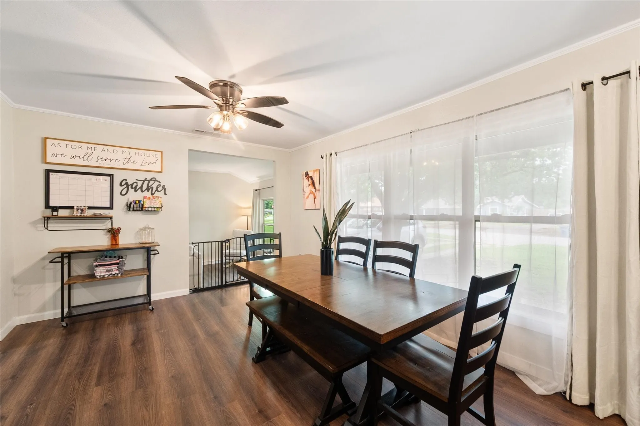 Single Family Residence For Sale in Navarro County , 1437 Ficklin Avenue, Corsicana, Texas 75110, 3 Bedroom, 2 Bathroom, Garage spaces, 1,592 Sqft, built in 1956, mls#21334865, Real Estate Agent in Corsicana, Homes For Sale in Navarro county, Homes For Sale in Corsicana, Realtor in Corsicana Texas, Real Estate Brokerage Independent Realty Texas, Luminita Cordes Realtor