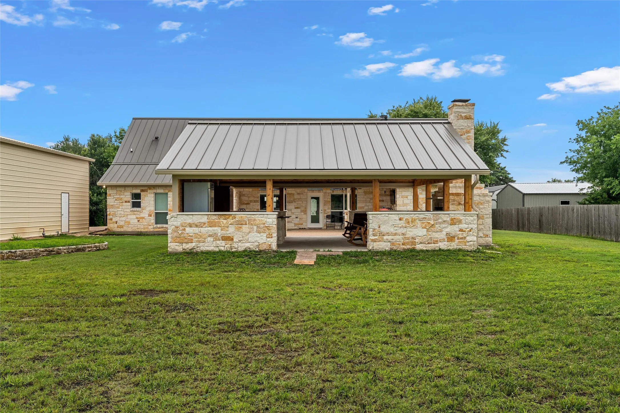 Single Family Residence For Sale in Mc Lennan County , 1117 Downsville Road, Robinson, Texas 76706, 4 Bedroom, 3 Bathroom, Garage spaces, 2,136 Sqft, built in 2013, mls#21334975, Real Estate Agent in Robinson, Homes For Sale in Mc Lennan county, Homes For Sale in Robinson, Realtor in Robinson Texas, Real Estate Brokerage Independent Realty Texas, Luminita Cordes Realtor