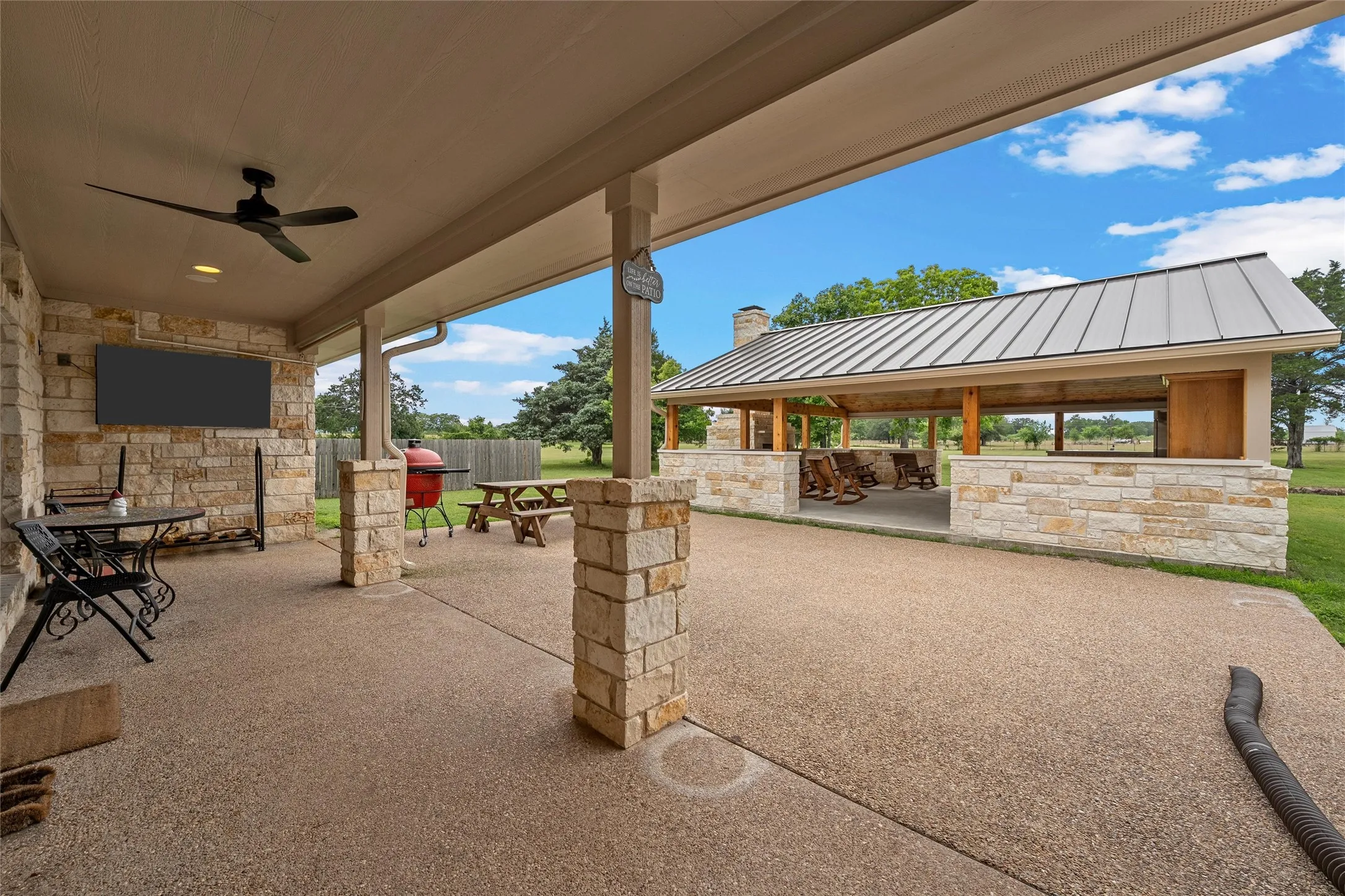 Single Family Residence For Sale in Mc Lennan County , 1117 Downsville Road, Robinson, Texas 76706, 4 Bedroom, 3 Bathroom, Garage spaces, 2,136 Sqft, built in 2013, mls#21334975, Real Estate Agent in Robinson, Homes For Sale in Mc Lennan county, Homes For Sale in Robinson, Realtor in Robinson Texas, Real Estate Brokerage Independent Realty Texas, Luminita Cordes Realtor