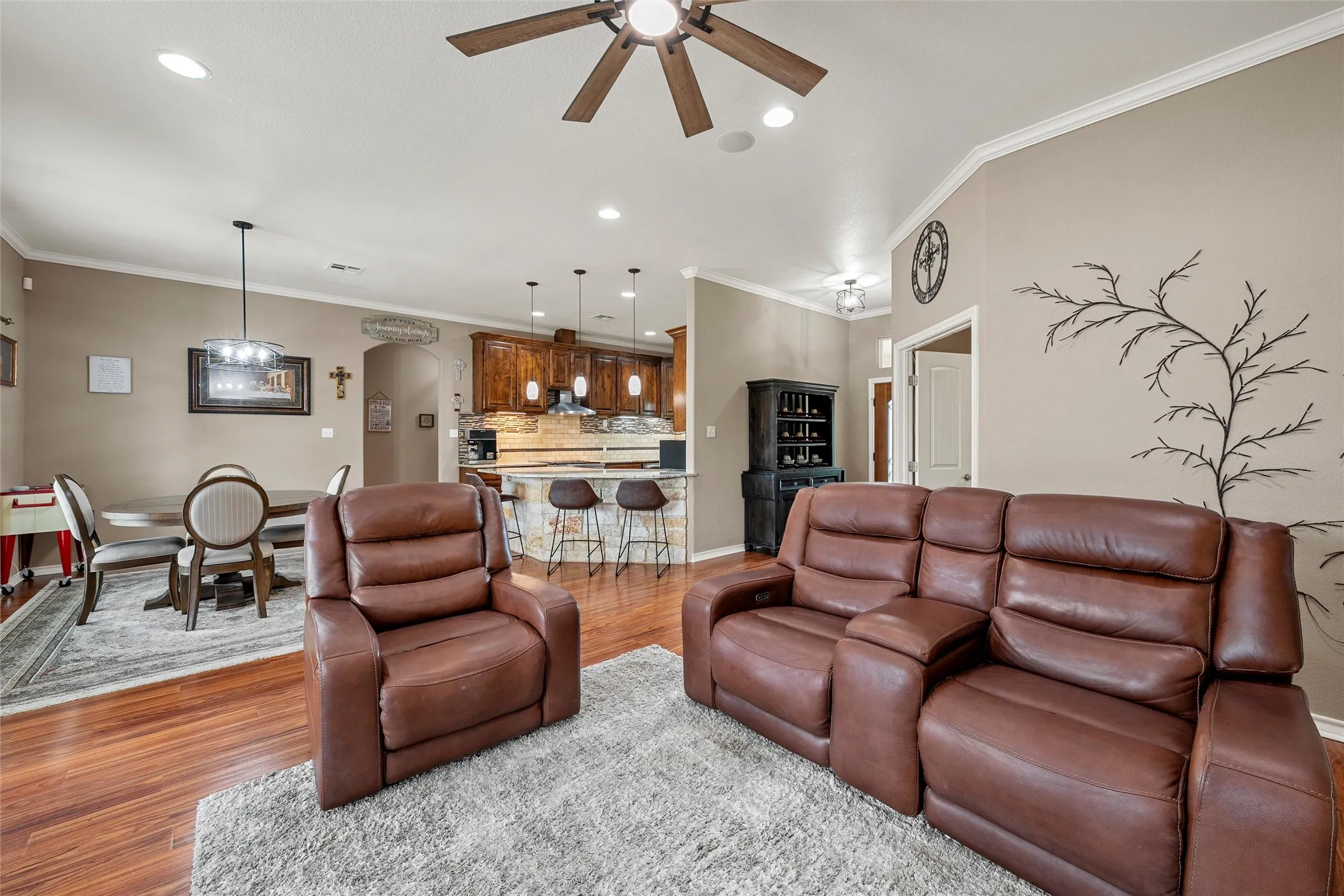 Single Family Residence For Sale in Mc Lennan County , 1117 Downsville Road, Robinson, Texas 76706, 4 Bedroom, 3 Bathroom, Garage spaces, 2,136 Sqft, built in 2013, mls#21334975, Real Estate Agent in Robinson, Homes For Sale in Mc Lennan county, Homes For Sale in Robinson, Realtor in Robinson Texas, Real Estate Brokerage Independent Realty Texas, Luminita Cordes Realtor