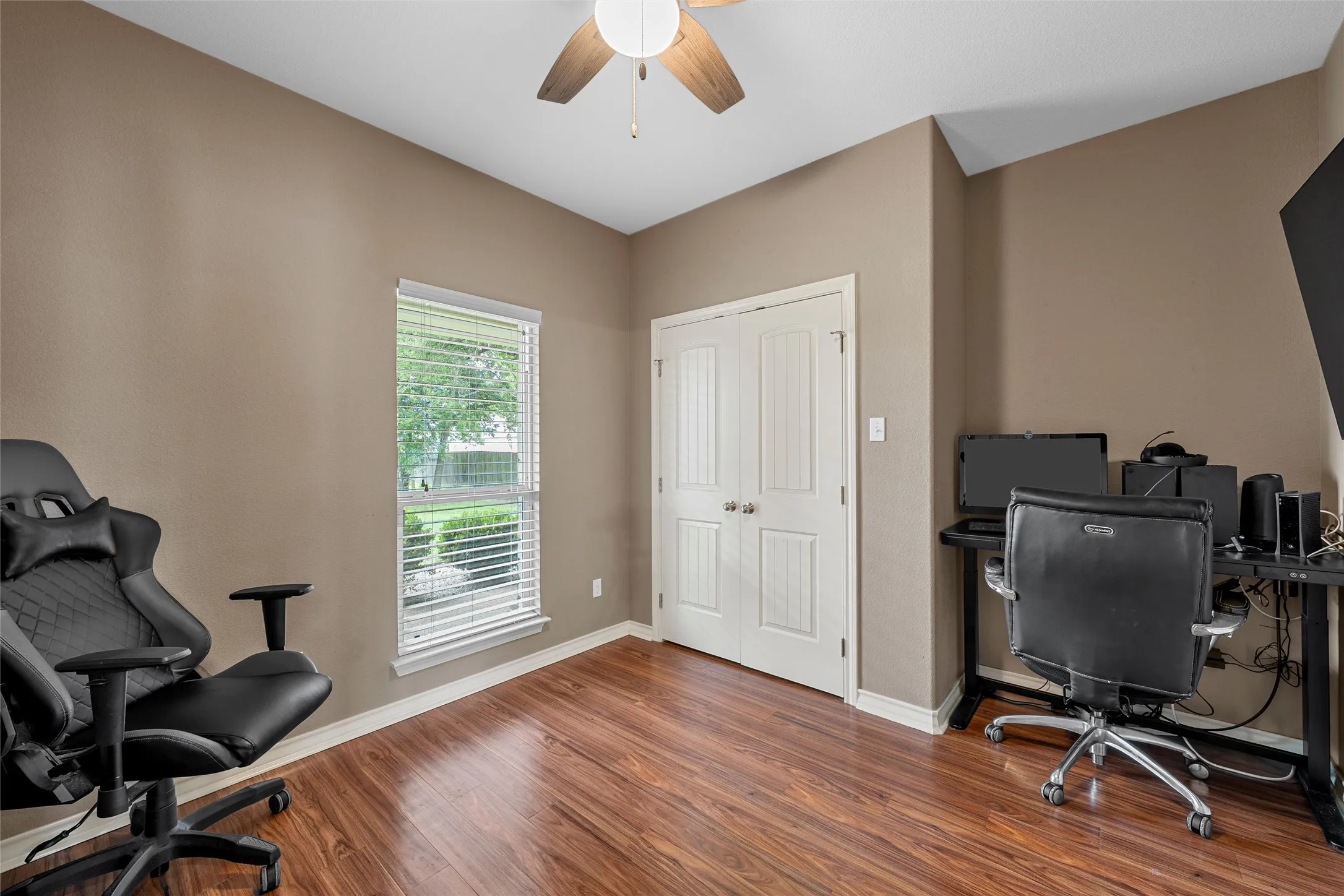 Single Family Residence For Sale in Mc Lennan County , 1117 Downsville Road, Robinson, Texas 76706, 4 Bedroom, 3 Bathroom, Garage spaces, 2,136 Sqft, built in 2013, mls#21334975, Real Estate Agent in Robinson, Homes For Sale in Mc Lennan county, Homes For Sale in Robinson, Realtor in Robinson Texas, Real Estate Brokerage Independent Realty Texas, Luminita Cordes Realtor