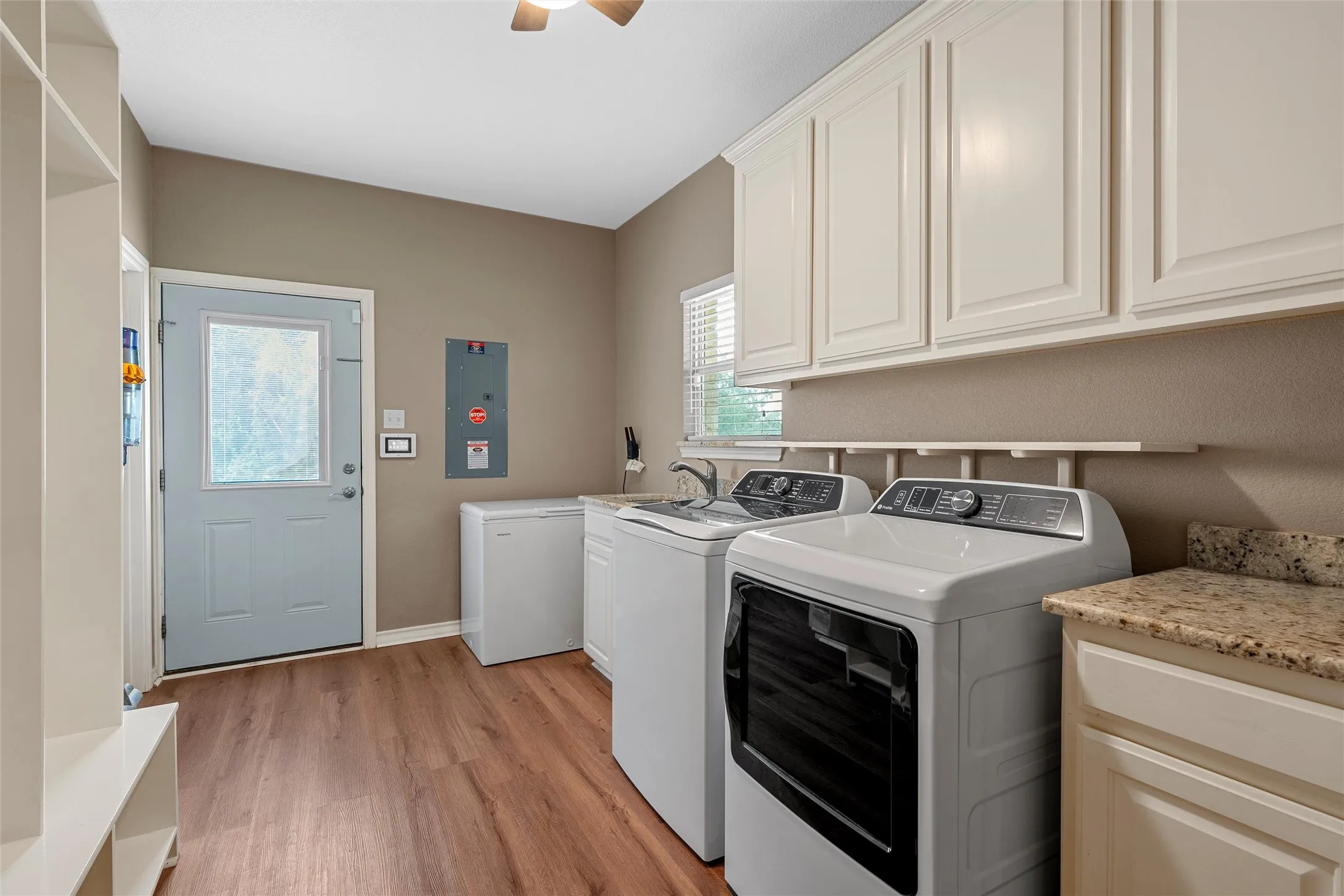 Single Family Residence For Sale in Mc Lennan County , 1117 Downsville Road, Robinson, Texas 76706, 4 Bedroom, 3 Bathroom, Garage spaces, 2,136 Sqft, built in 2013, mls#21334975, Real Estate Agent in Robinson, Homes For Sale in Mc Lennan county, Homes For Sale in Robinson, Realtor in Robinson Texas, Real Estate Brokerage Independent Realty Texas, Luminita Cordes Realtor