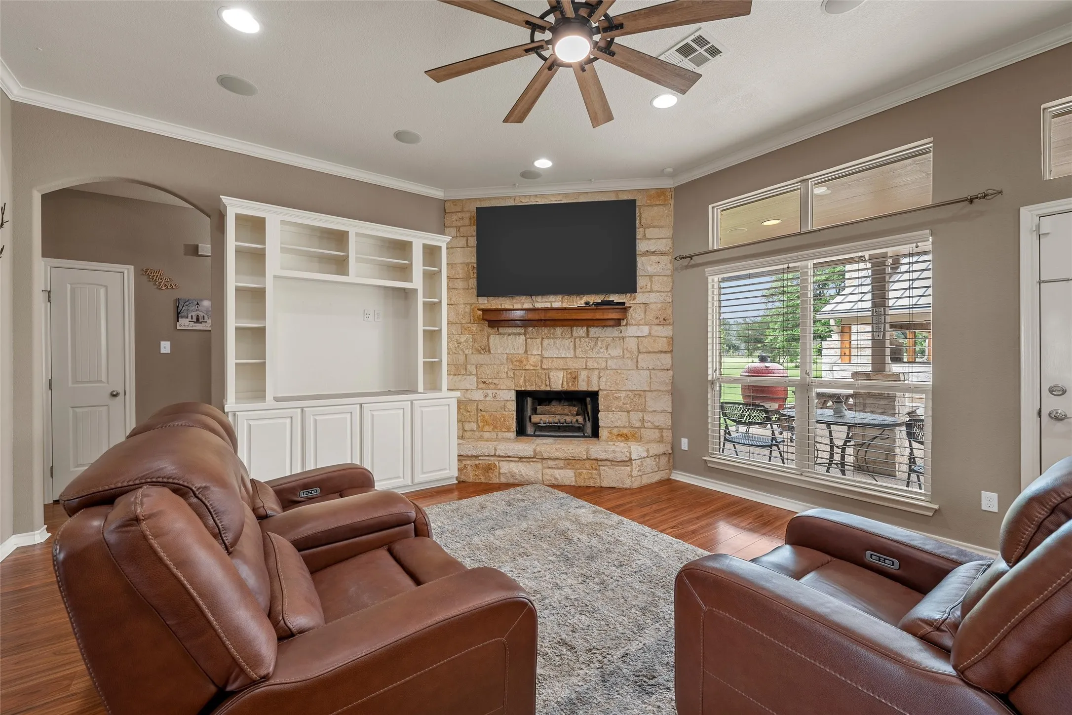 Single Family Residence For Sale in Mc Lennan County , 1117 Downsville Road, Robinson, Texas 76706, 4 Bedroom, 3 Bathroom, Garage spaces, 2,136 Sqft, built in 2013, mls#21334975, Real Estate Agent in Robinson, Homes For Sale in Mc Lennan county, Homes For Sale in Robinson, Realtor in Robinson Texas, Real Estate Brokerage Independent Realty Texas, Luminita Cordes Realtor