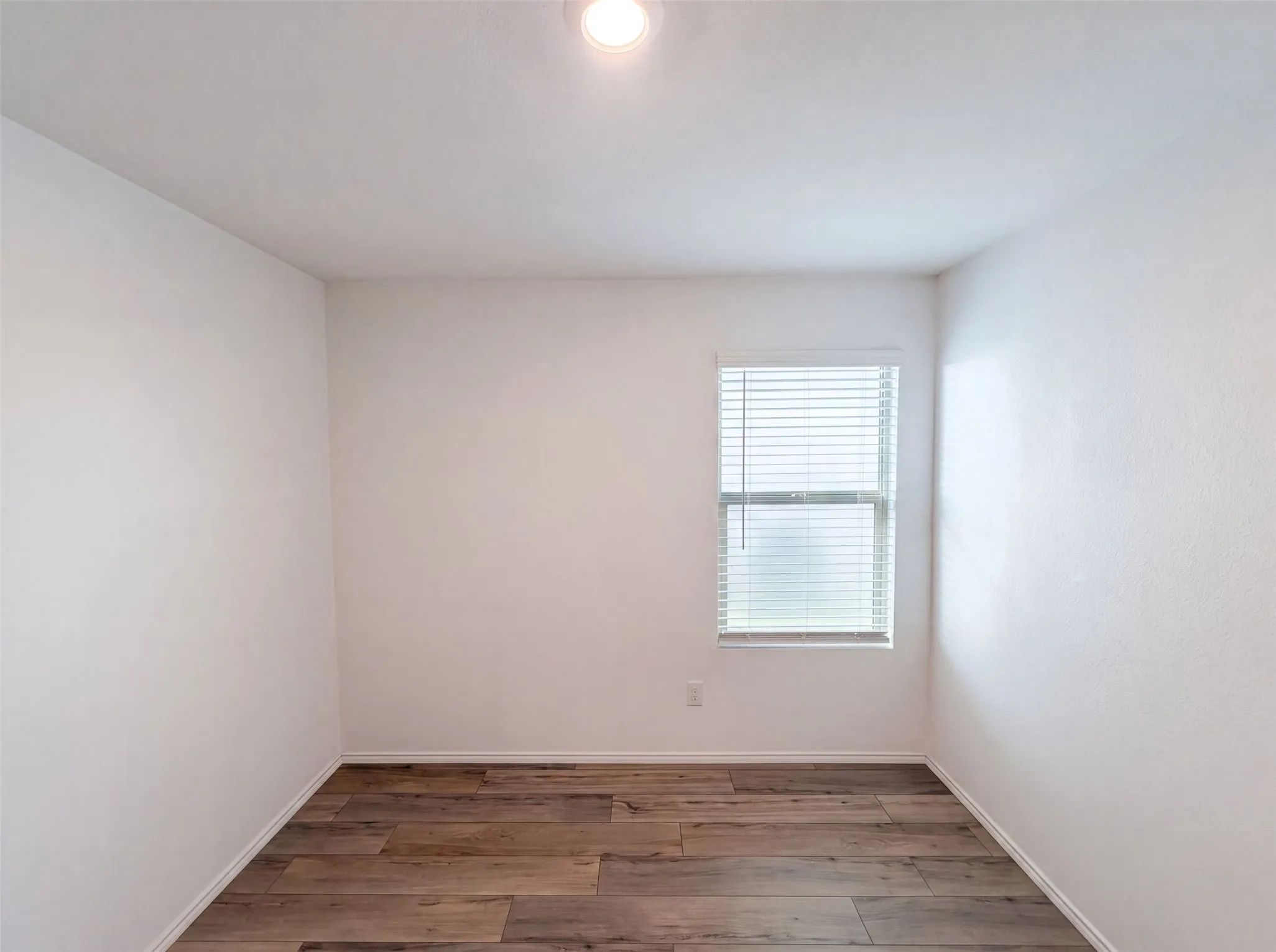 Single Family Residence For Sale in Denton County , 14524 Camino Real Drive, Fort Worth, Texas 76052, 3 Bedroom, 2 Bathroom, 2 Garage spaces, 1,265 Sqft, built in 2021, mls#21326868, Real Estate Agent in Fort Worth, Homes For Sale in Denton county, Homes For Sale in Fort Worth, Realtor in Fort Worth Texas, Real Estate Brokerage Independent Realty Texas, Luminita Cordes Realtor
