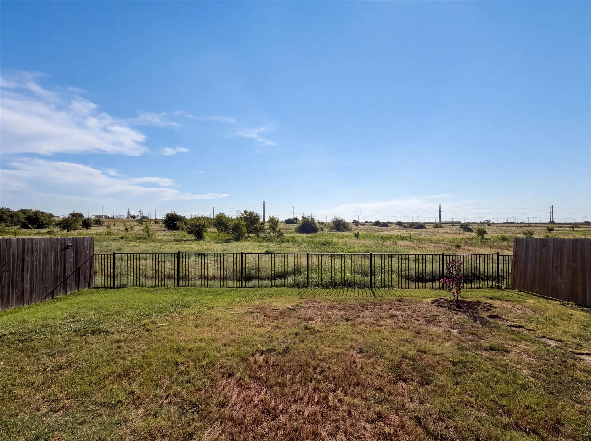 Single Family Residence For Sale in Denton County , 14524 Camino Real Drive, Fort Worth, Texas 76052, 3 Bedroom, 2 Bathroom, 2 Garage spaces, 1,265 Sqft, built in 2021, mls#21326868, Real Estate Agent in Fort Worth, Homes For Sale in Denton county, Homes For Sale in Fort Worth, Realtor in Fort Worth Texas, Real Estate Brokerage Independent Realty Texas, Luminita Cordes Realtor