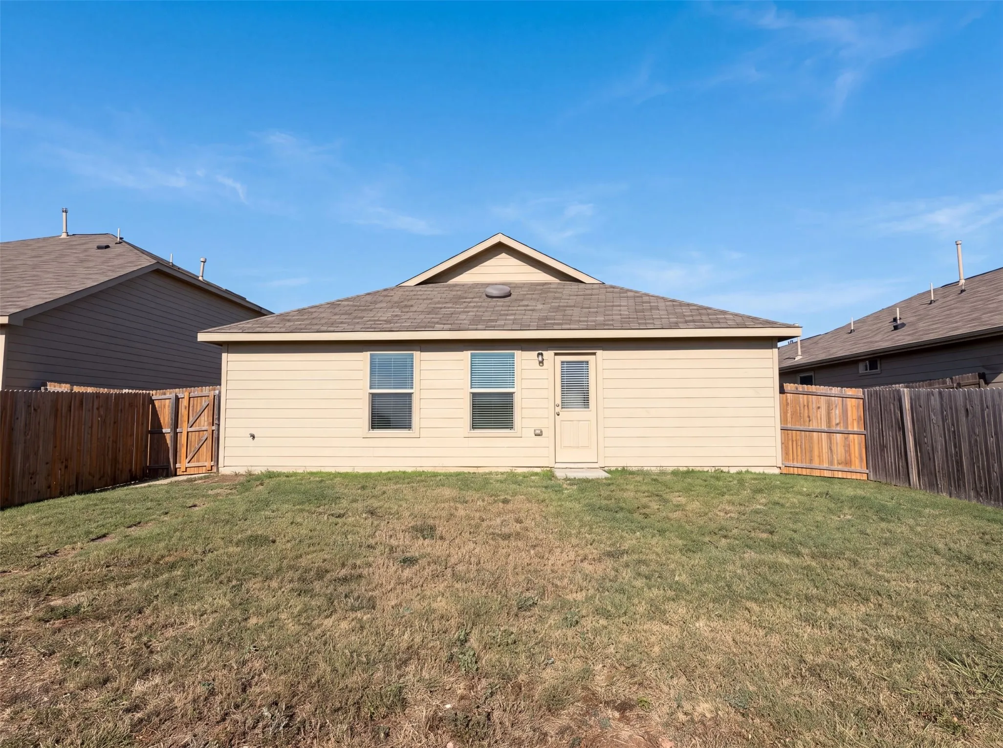 Single Family Residence For Sale in Denton County , 14524 Camino Real Drive, Fort Worth, Texas 76052, 3 Bedroom, 2 Bathroom, 2 Garage spaces, 1,265 Sqft, built in 2021, mls#21326868, Real Estate Agent in Fort Worth, Homes For Sale in Denton county, Homes For Sale in Fort Worth, Realtor in Fort Worth Texas, Real Estate Brokerage Independent Realty Texas, Luminita Cordes Realtor