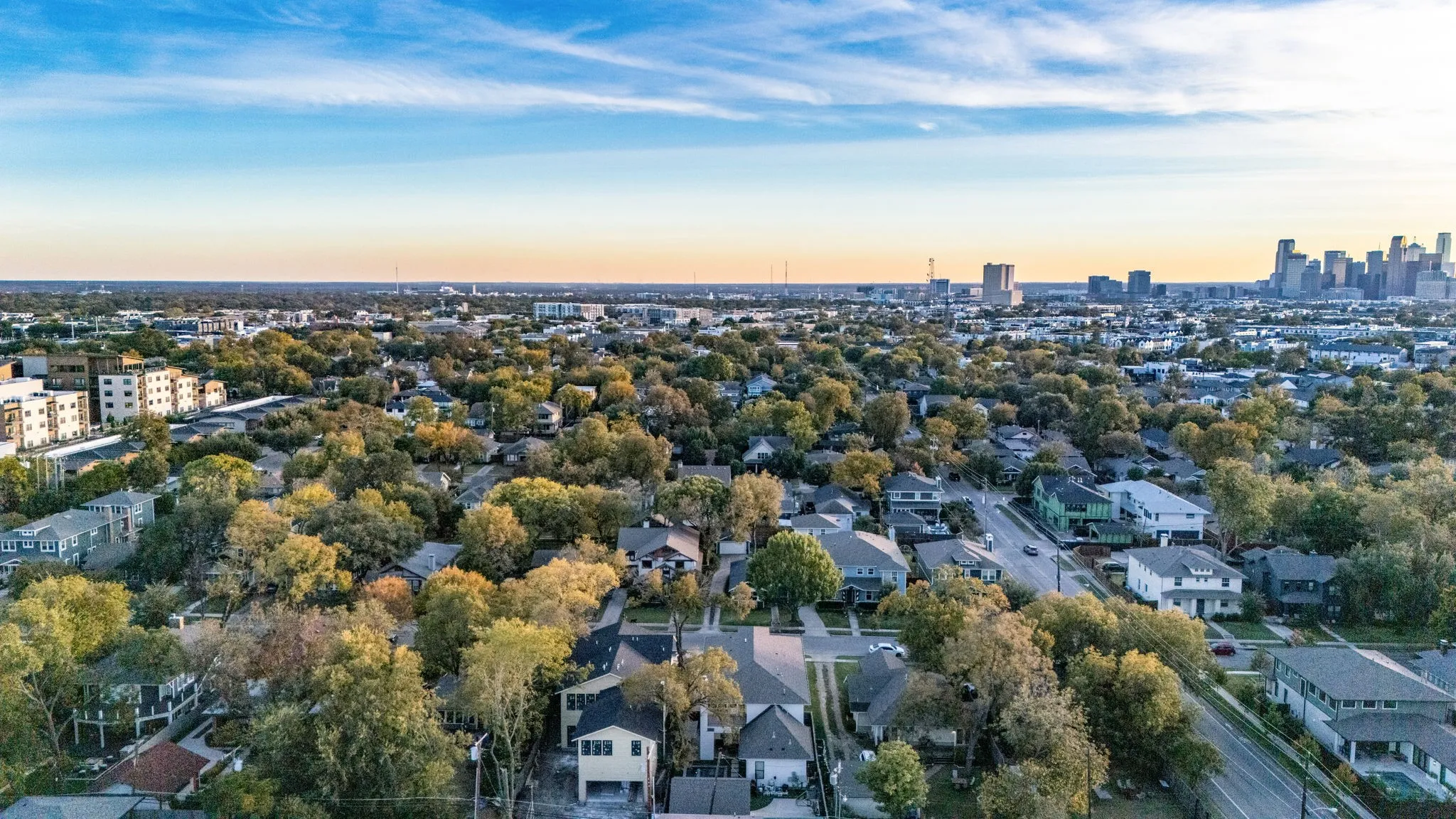 Single Family Residence For Rent in Dallas County , 5509 Richard Avenue, Dallas, Texas 75206, 4 Bedroom, 5 Bathroom, 2 Garage spaces, 4,346 Sqft, built in 2020, mls#21333177, Real Estate Agent in Dallas, Homes For Rent in Dallas county, Homes For Rent in Dallas, Realtor in Dallas Texas, Real Estate Brokerage Independent Realty Texas, Luminita Cordes Realtor