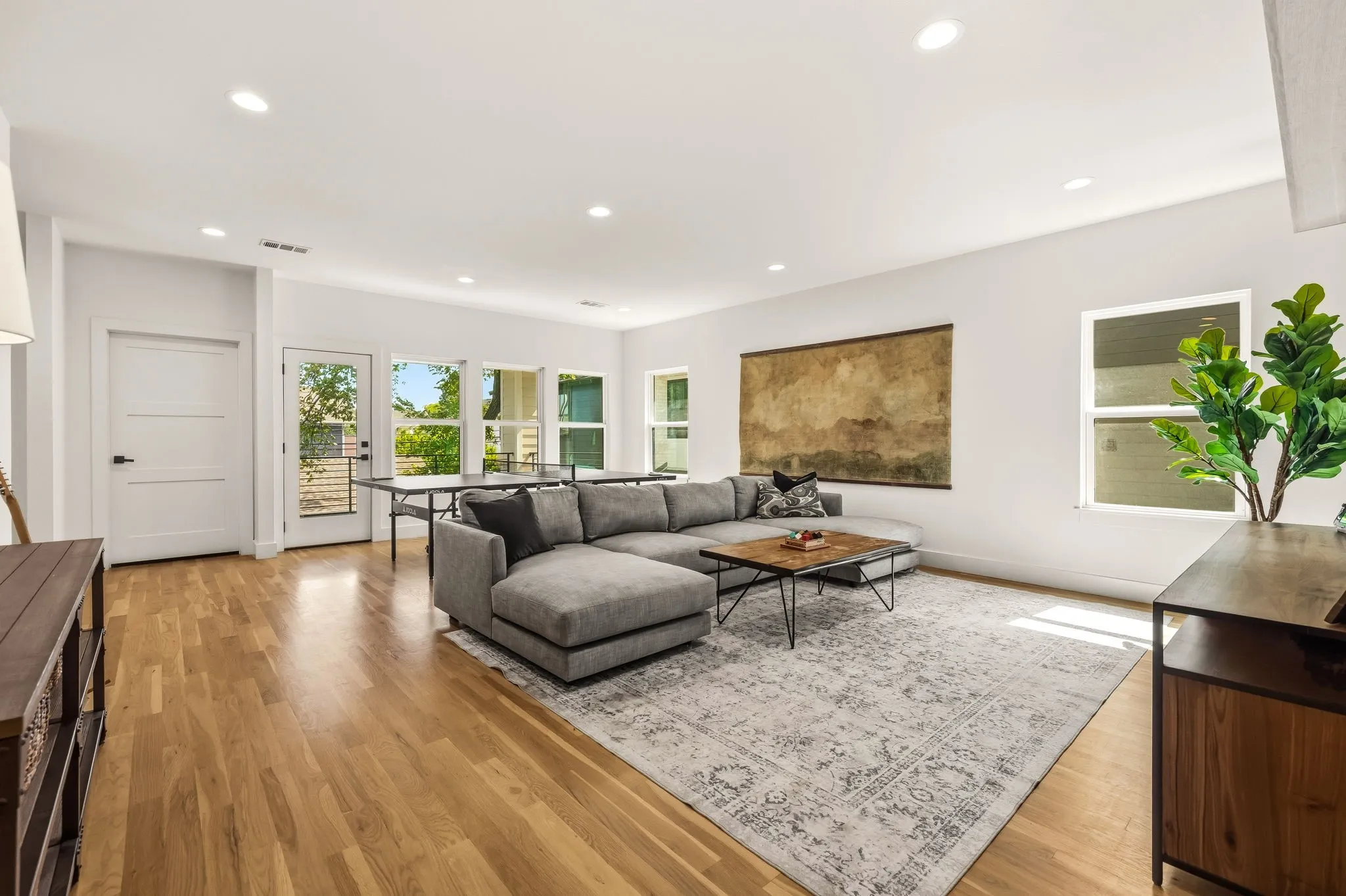Single Family Residence For Rent in Dallas County , 5509 Richard Avenue, Dallas, Texas 75206, 4 Bedroom, 5 Bathroom, 2 Garage spaces, 4,346 Sqft, built in 2020, mls#21333177, Real Estate Agent in Dallas, Homes For Rent in Dallas county, Homes For Rent in Dallas, Realtor in Dallas Texas, Real Estate Brokerage Independent Realty Texas, Luminita Cordes Realtor
