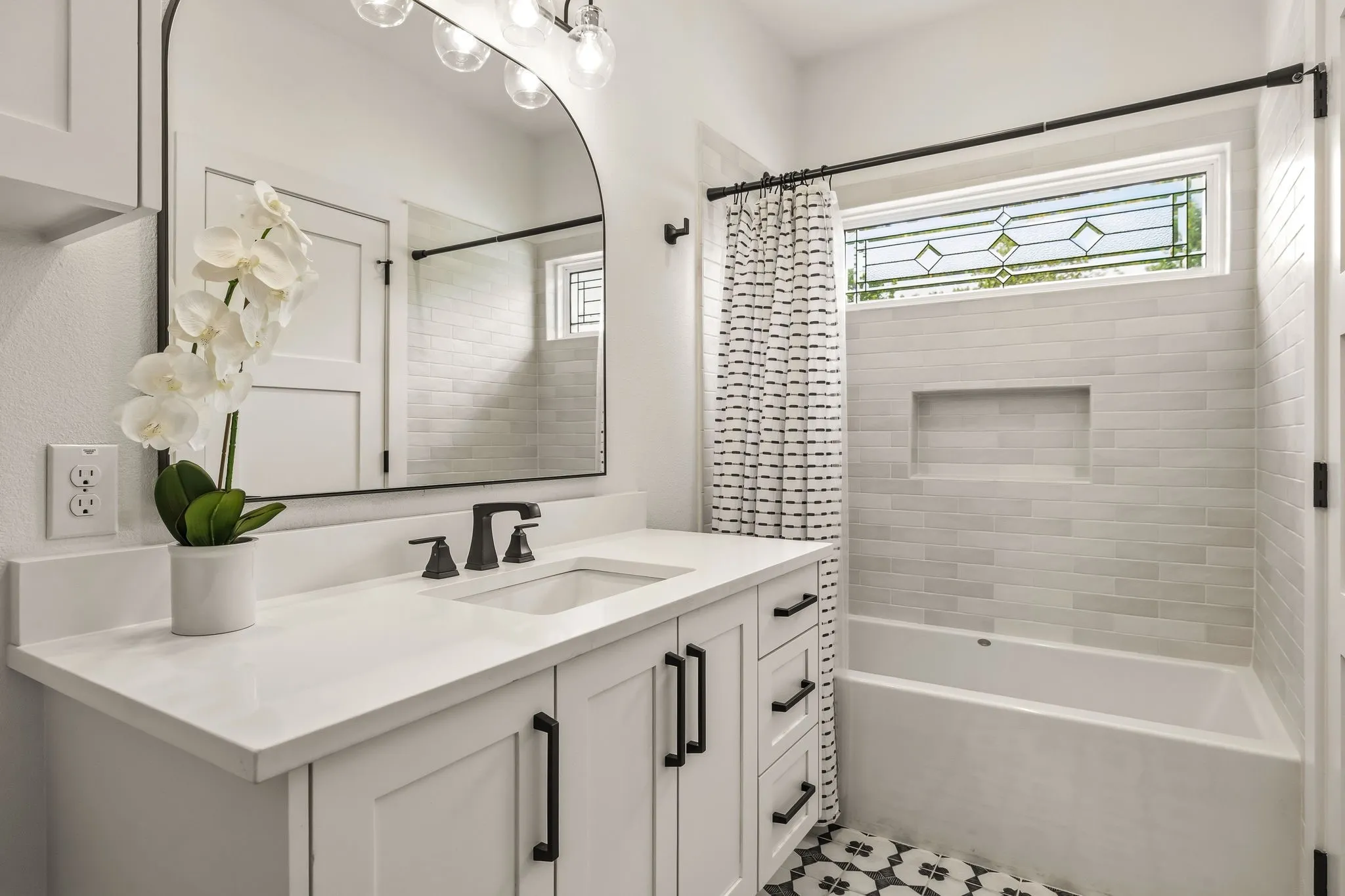 Single Family Residence For Rent in Dallas County , 5509 Richard Avenue, Dallas, Texas 75206, 4 Bedroom, 5 Bathroom, 2 Garage spaces, 4,346 Sqft, built in 2020, mls#21333177, Real Estate Agent in Dallas, Homes For Rent in Dallas county, Homes For Rent in Dallas, Realtor in Dallas Texas, Real Estate Brokerage Independent Realty Texas, Luminita Cordes Realtor