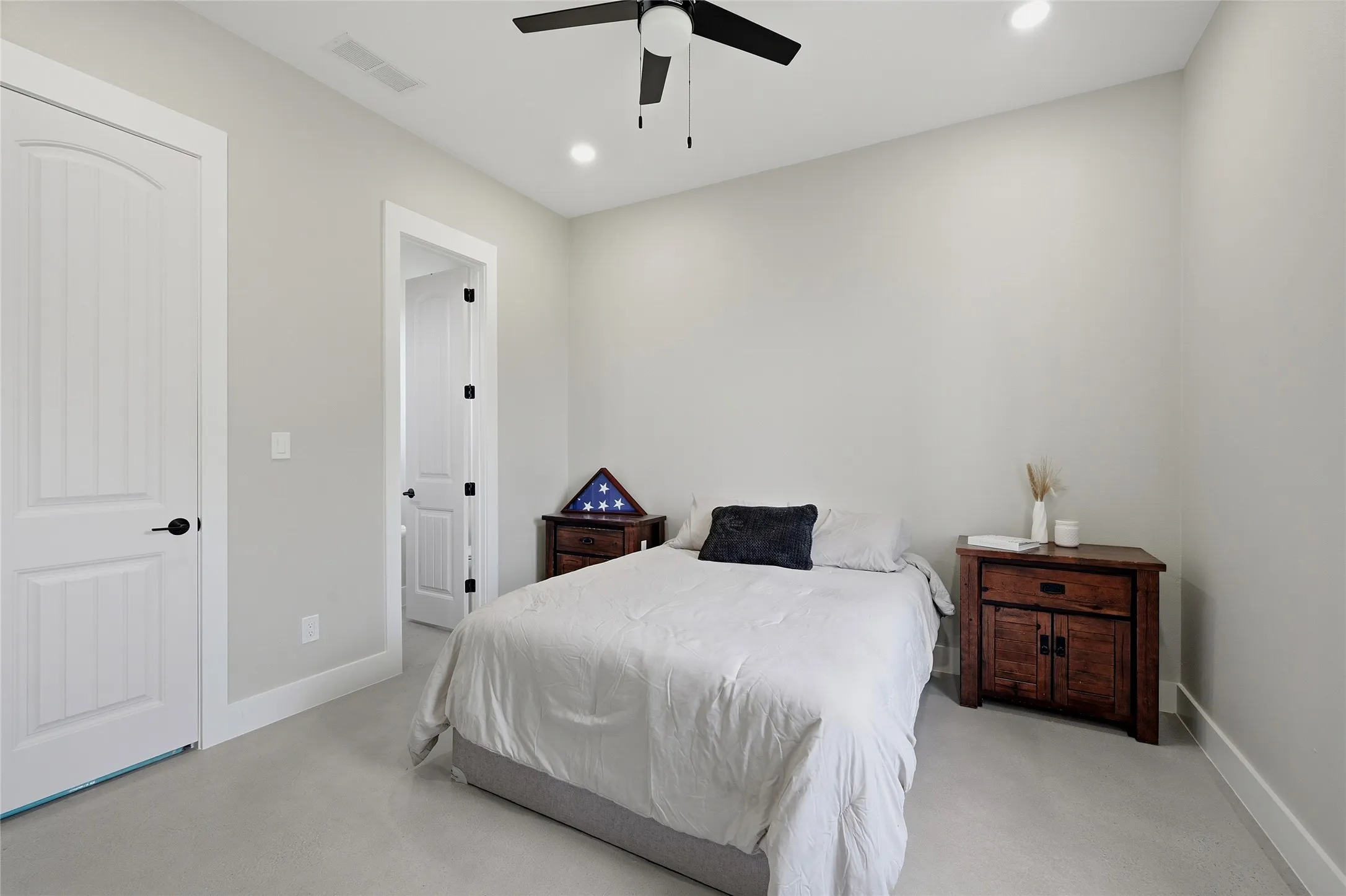 Single Family Residence For Sale in Grayson County , 119 Arkansas Road, Sadler, Texas 76264, 3 Bedrooms, 3 Bathrooms, Garage spaces, 2,218 Sqft, built in 2023, Price $555,000, mls#21333164, Real Estate Agent in Sadler, Homes For Sale in Grayson county, Homes For Sale in Sadler, Realtor in Sadler Texas, Real Estate Brokerage Independent Realty Texas, Luminita Cordes Realtor