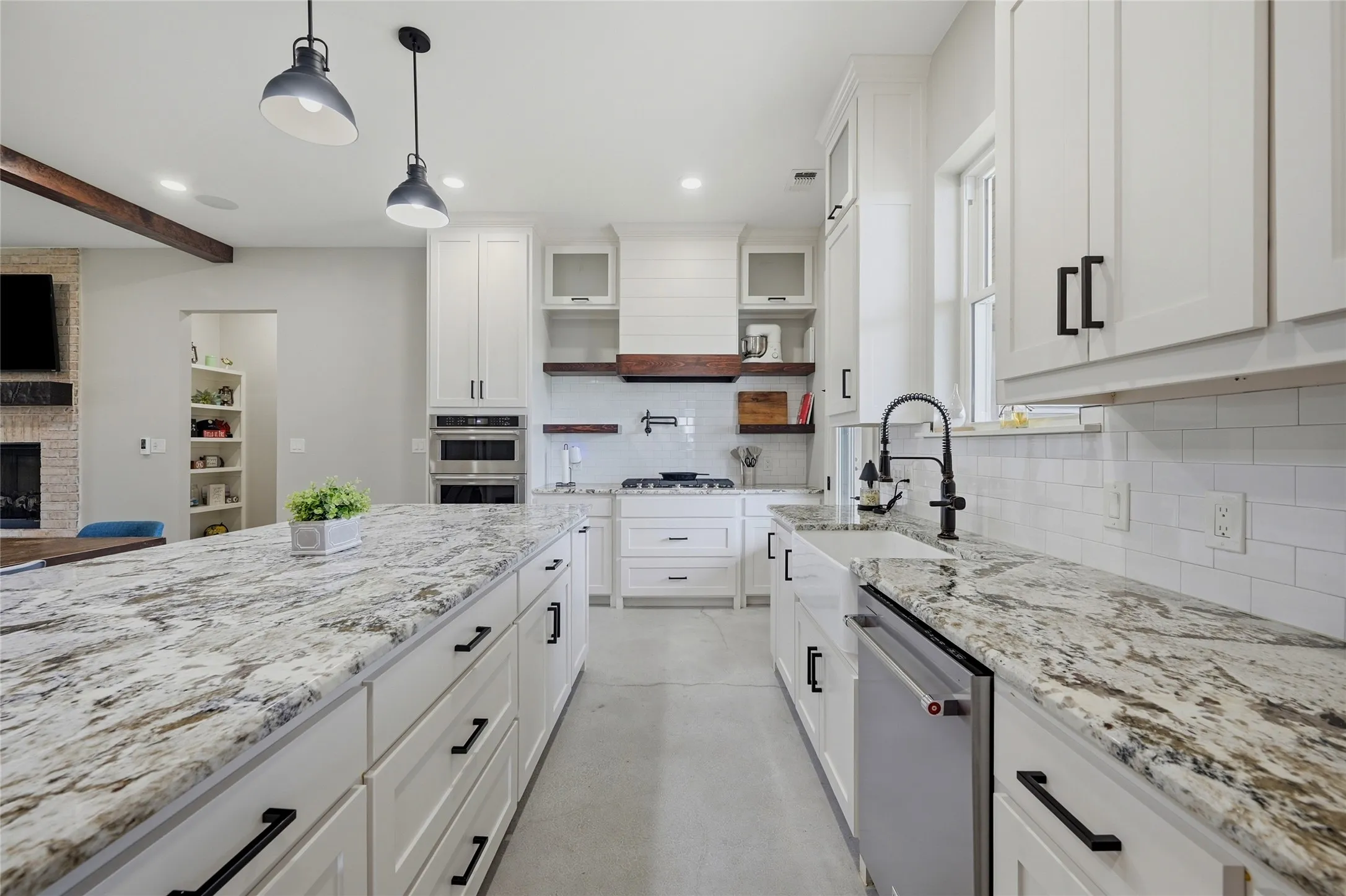 Single Family Residence For Sale in Grayson County , 119 Arkansas Road, Sadler, Texas 76264, 3 Bedrooms, 3 Bathrooms, Garage spaces, 2,218 Sqft, built in 2023, Price $555,000, mls#21333164, Real Estate Agent in Sadler, Homes For Sale in Grayson county, Homes For Sale in Sadler, Realtor in Sadler Texas, Real Estate Brokerage Independent Realty Texas, Luminita Cordes Realtor