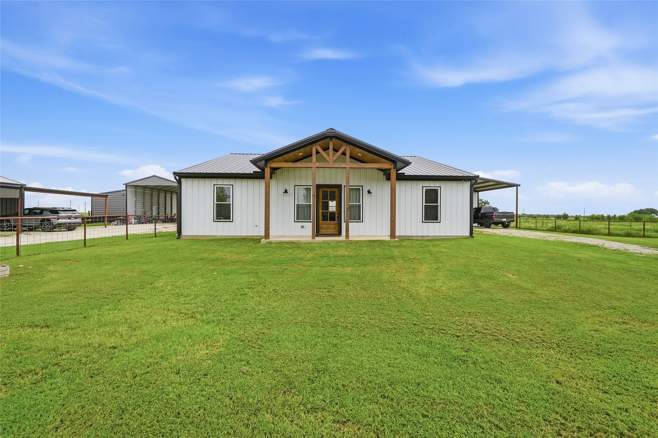 Single Family Residence For Sale in Grayson County , 119 Arkansas Road, Sadler, Texas 76264, 3 Bedrooms, 3 Bathrooms, Garage spaces, 2,218 Sqft, built in 2023, Price $555,000, mls#21333164, Real Estate Agent in Sadler, Homes For Sale in Grayson county, Homes For Sale in Sadler, Realtor in Sadler Texas, Real Estate Brokerage Independent Realty Texas, Luminita Cordes Realtor