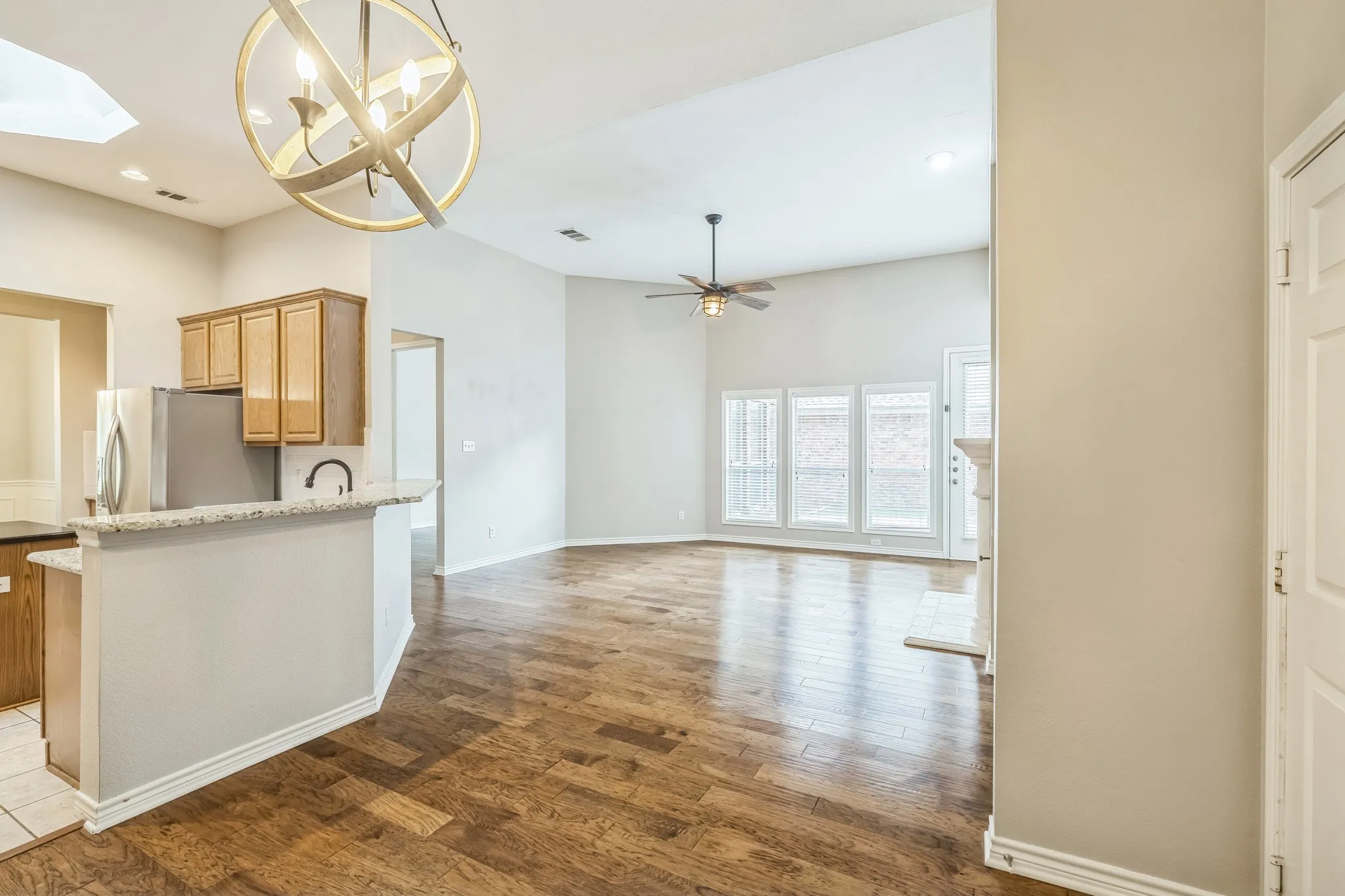 Single Family Residence For Sale in Denton County , 4471 Chandler Drive, Frisco, Texas 75034, 3 Bedrooms, 2 Bathrooms, 2 Garage spaces, 2,102 Sqft, built in 2003, Price $525,000, mls#21335160, Real Estate Agent in Frisco, Homes For Sale in Denton county, Homes For Sale in Frisco, Realtor in Frisco Texas, Real Estate Brokerage Independent Realty Texas, Luminita Cordes Realtor