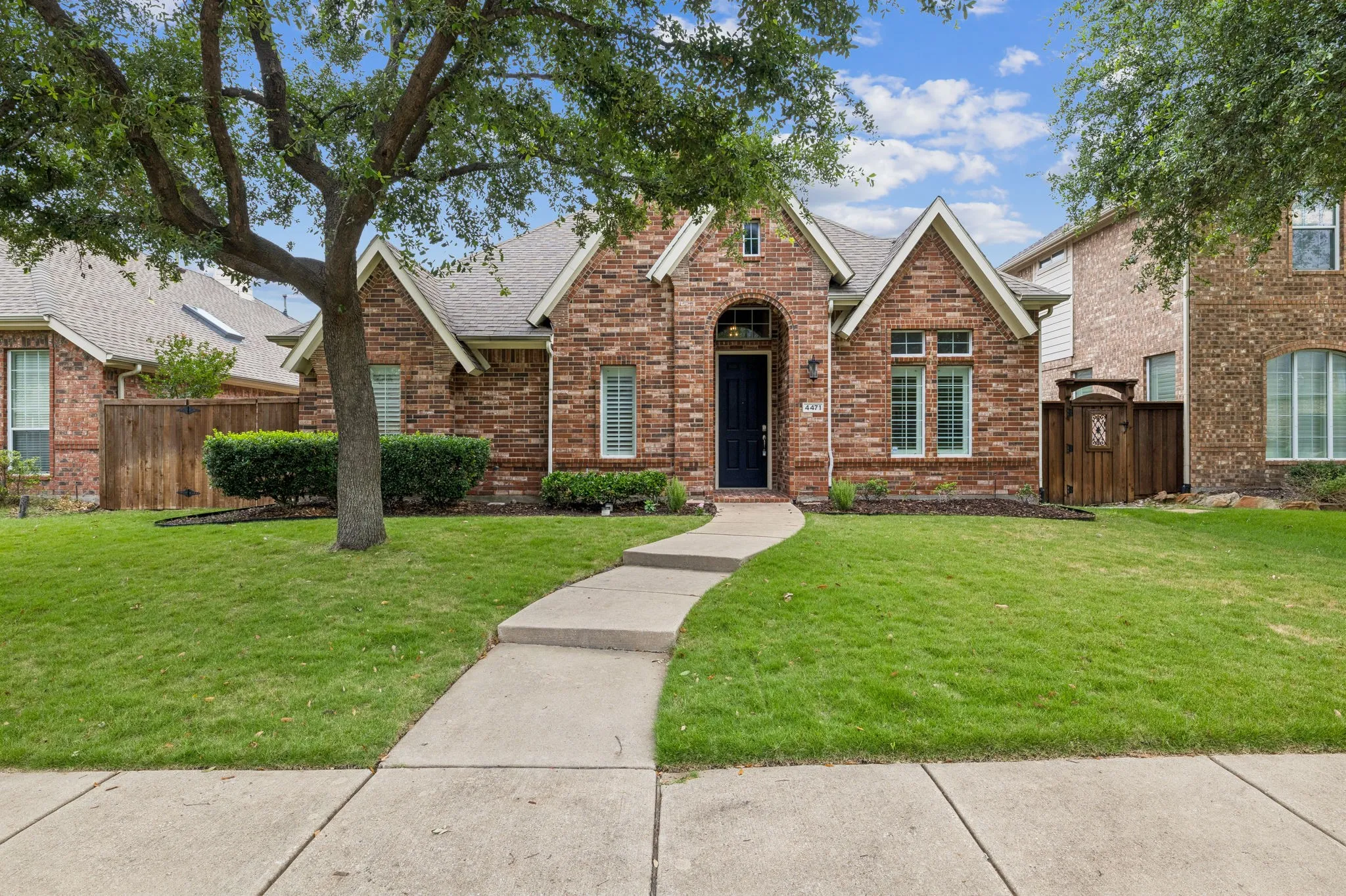 Single Family Residence For Sale in Denton County , 4471 Chandler Drive, Frisco, Texas 75034, 3 Bedrooms, 2 Bathrooms, 2 Garage spaces, 2,102 Sqft, built in 2003, Price $525,000, mls#21335160, Real Estate Agent in Frisco, Homes For Sale in Denton county, Homes For Sale in Frisco, Realtor in Frisco Texas, Real Estate Brokerage Independent Realty Texas, Luminita Cordes Realtor