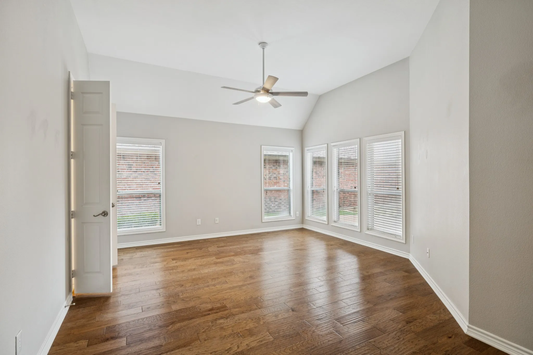 Single Family Residence For Sale in Denton County , 4471 Chandler Drive, Frisco, Texas 75034, 3 Bedrooms, 2 Bathrooms, 2 Garage spaces, 2,102 Sqft, built in 2003, Price $525,000, mls#21335160, Real Estate Agent in Frisco, Homes For Sale in Denton county, Homes For Sale in Frisco, Realtor in Frisco Texas, Real Estate Brokerage Independent Realty Texas, Luminita Cordes Realtor