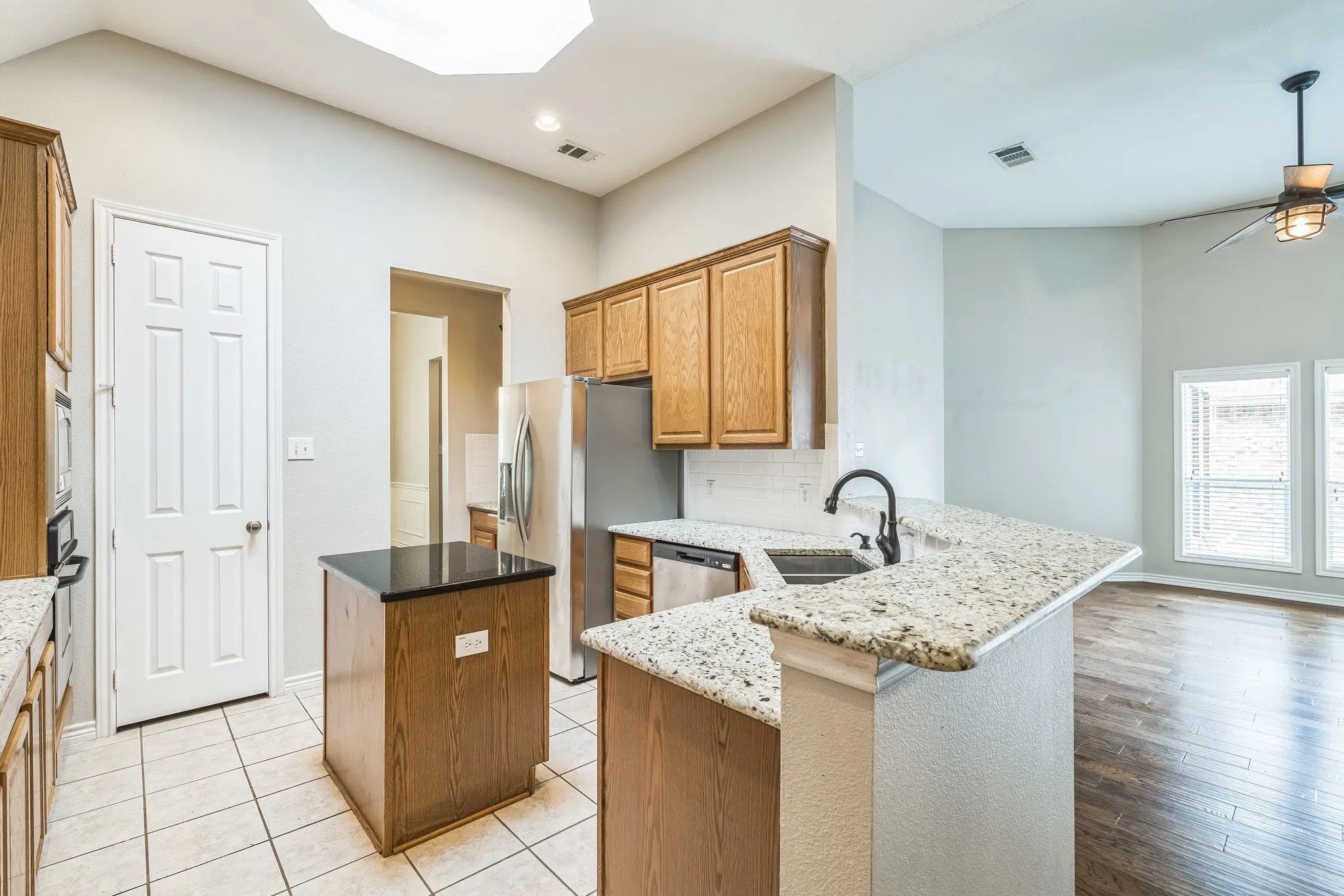 Single Family Residence For Sale in Denton County , 4471 Chandler Drive, Frisco, Texas 75034, 3 Bedrooms, 2 Bathrooms, 2 Garage spaces, 2,102 Sqft, built in 2003, Price $525,000, mls#21335160, Real Estate Agent in Frisco, Homes For Sale in Denton county, Homes For Sale in Frisco, Realtor in Frisco Texas, Real Estate Brokerage Independent Realty Texas, Luminita Cordes Realtor