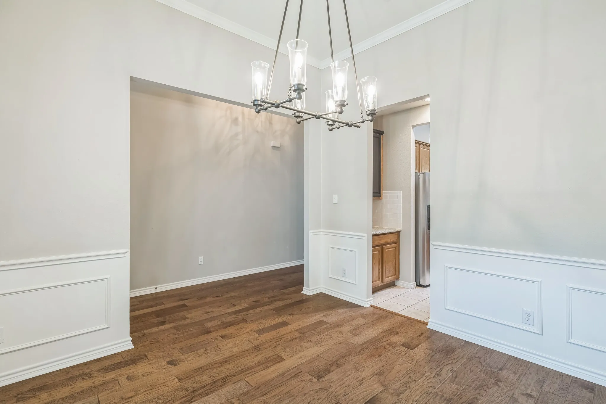 Single Family Residence For Sale in Denton County , 4471 Chandler Drive, Frisco, Texas 75034, 3 Bedrooms, 2 Bathrooms, 2 Garage spaces, 2,102 Sqft, built in 2003, Price $525,000, mls#21335160, Real Estate Agent in Frisco, Homes For Sale in Denton county, Homes For Sale in Frisco, Realtor in Frisco Texas, Real Estate Brokerage Independent Realty Texas, Luminita Cordes Realtor