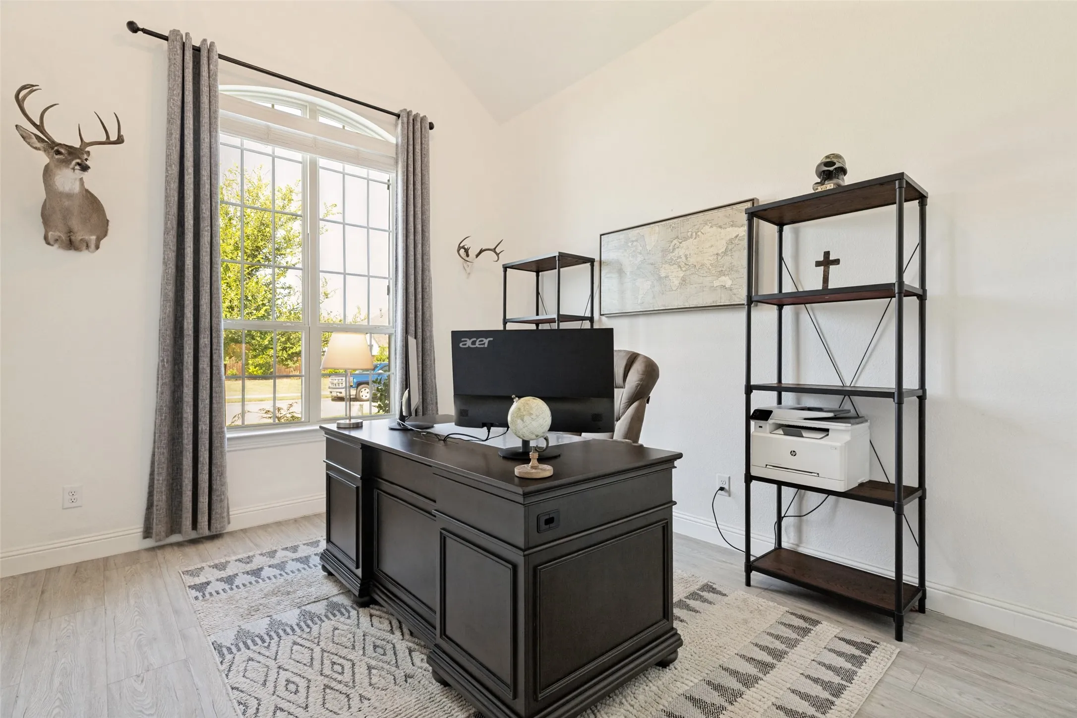 Single Family Residence For Sale in Collin County , 2506 Patton Drive, Melissa, Texas 75454, 5 Bedroom, 4 Bathroom, 4 Garage spaces, 3,801 Sqft, built in 2020, mls#21335156, Real Estate Agent in Melissa, Homes For Sale in Collin county, Homes For Sale in Melissa, Realtor in Melissa Texas, Real Estate Brokerage Independent Realty Texas, Luminita Cordes Realtor