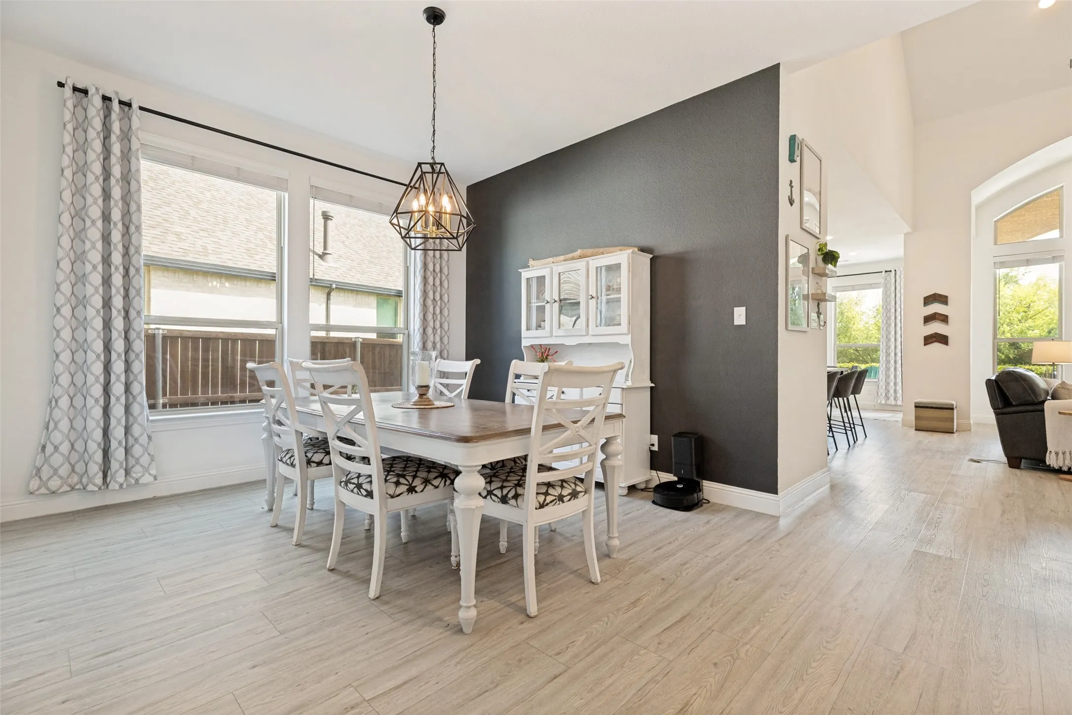 Single Family Residence For Sale in Collin County , 2506 Patton Drive, Melissa, Texas 75454, 5 Bedroom, 4 Bathroom, 4 Garage spaces, 3,801 Sqft, built in 2020, mls#21335156, Real Estate Agent in Melissa, Homes For Sale in Collin county, Homes For Sale in Melissa, Realtor in Melissa Texas, Real Estate Brokerage Independent Realty Texas, Luminita Cordes Realtor