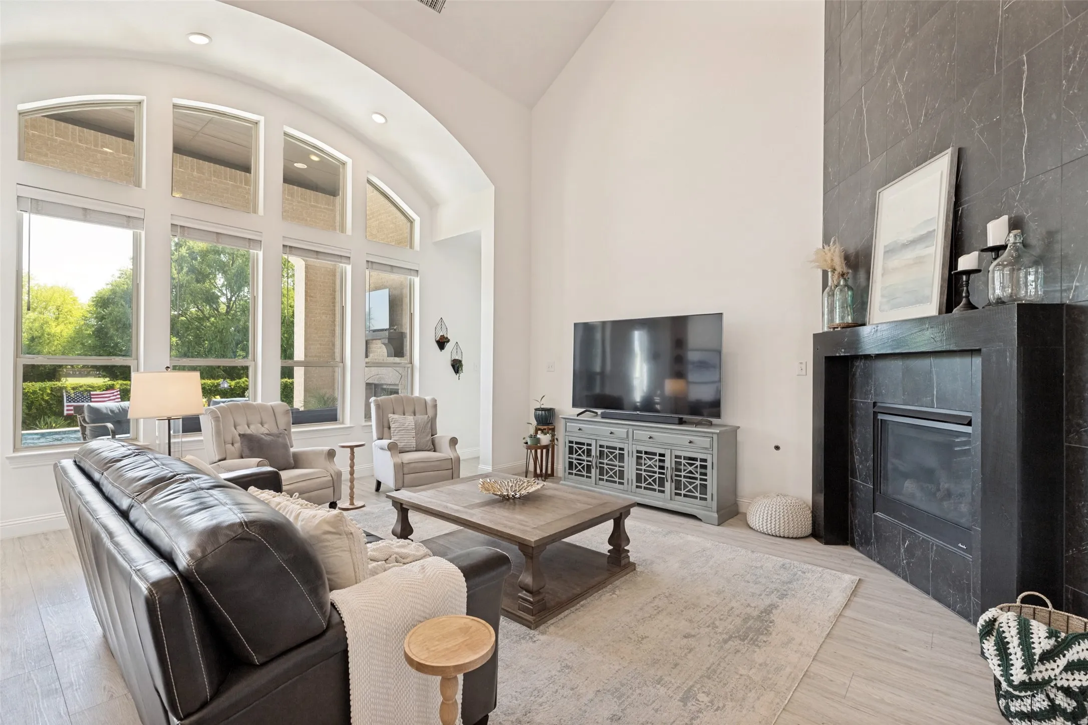 Single Family Residence For Sale in Collin County , 2506 Patton Drive, Melissa, Texas 75454, 5 Bedroom, 4 Bathroom, 4 Garage spaces, 3,801 Sqft, built in 2020, mls#21335156, Real Estate Agent in Melissa, Homes For Sale in Collin county, Homes For Sale in Melissa, Realtor in Melissa Texas, Real Estate Brokerage Independent Realty Texas, Luminita Cordes Realtor