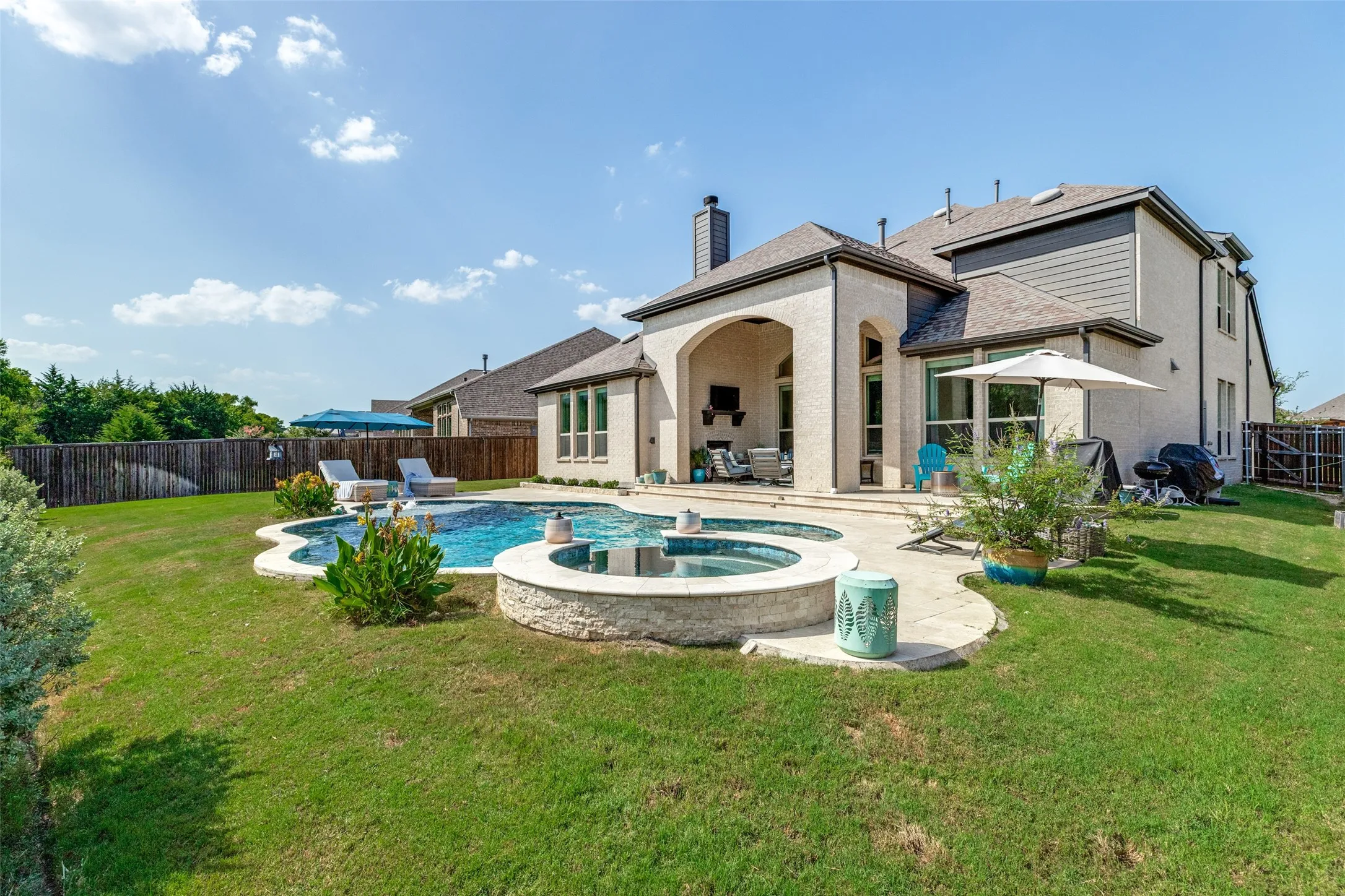 Single Family Residence For Sale in Collin County , 2506 Patton Drive, Melissa, Texas 75454, 5 Bedroom, 4 Bathroom, 4 Garage spaces, 3,801 Sqft, built in 2020, mls#21335156, Real Estate Agent in Melissa, Homes For Sale in Collin county, Homes For Sale in Melissa, Realtor in Melissa Texas, Real Estate Brokerage Independent Realty Texas, Luminita Cordes Realtor