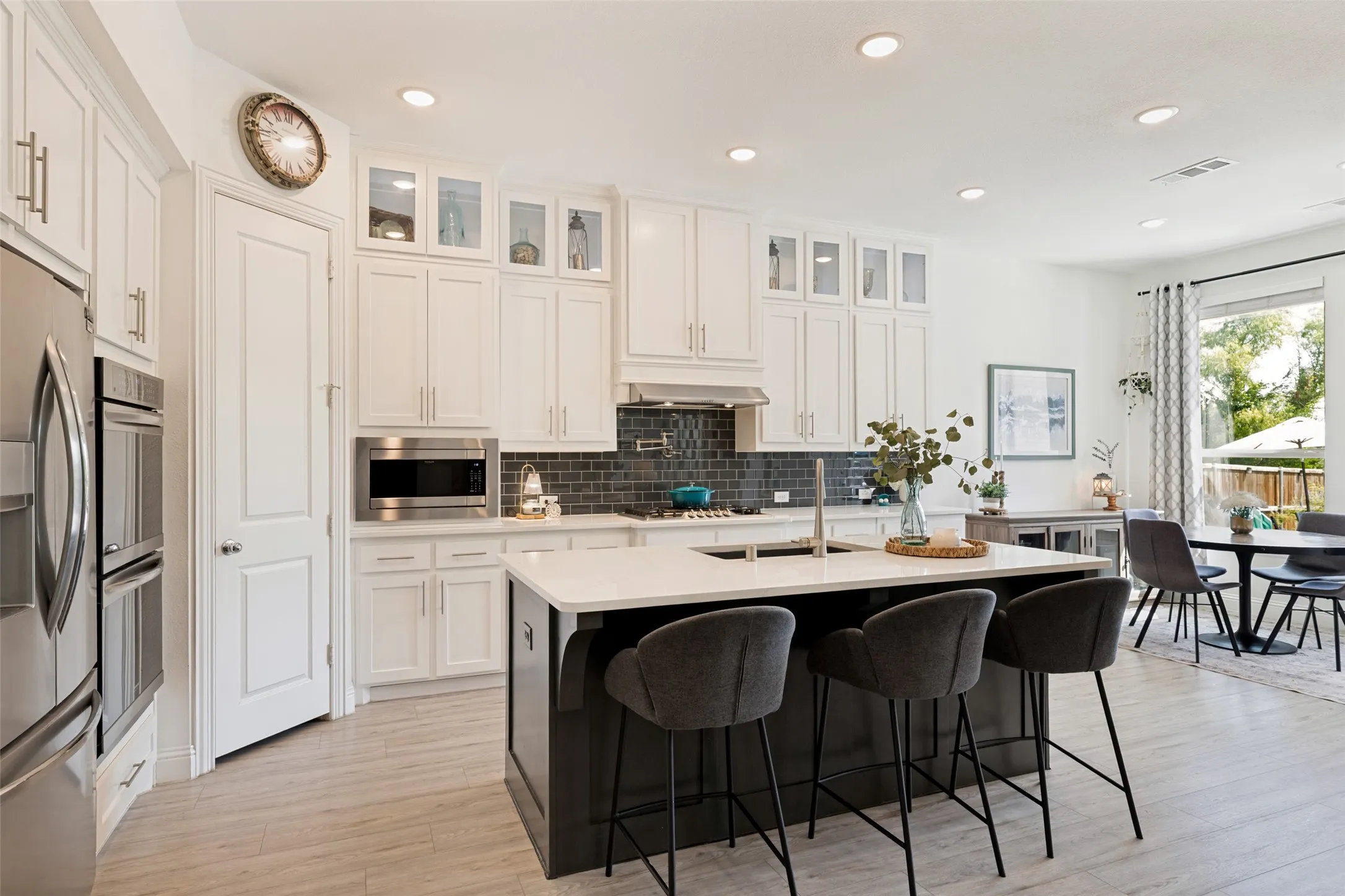 Single Family Residence For Sale in Collin County , 2506 Patton Drive, Melissa, Texas 75454, 5 Bedroom, 4 Bathroom, 4 Garage spaces, 3,801 Sqft, built in 2020, mls#21335156, Real Estate Agent in Melissa, Homes For Sale in Collin county, Homes For Sale in Melissa, Realtor in Melissa Texas, Real Estate Brokerage Independent Realty Texas, Luminita Cordes Realtor