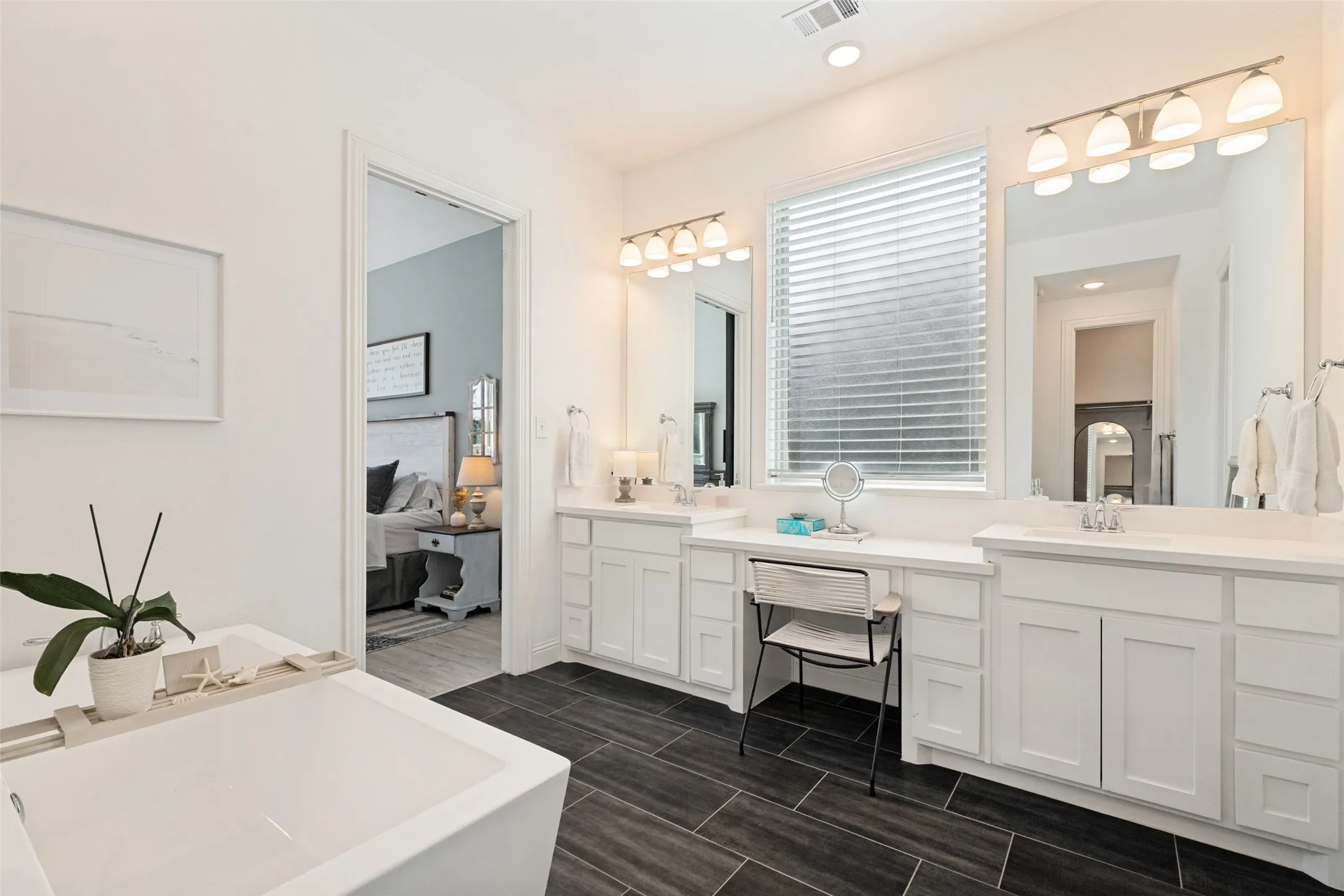 Single Family Residence For Sale in Collin County , 2506 Patton Drive, Melissa, Texas 75454, 5 Bedroom, 4 Bathroom, 4 Garage spaces, 3,801 Sqft, built in 2020, mls#21335156, Real Estate Agent in Melissa, Homes For Sale in Collin county, Homes For Sale in Melissa, Realtor in Melissa Texas, Real Estate Brokerage Independent Realty Texas, Luminita Cordes Realtor